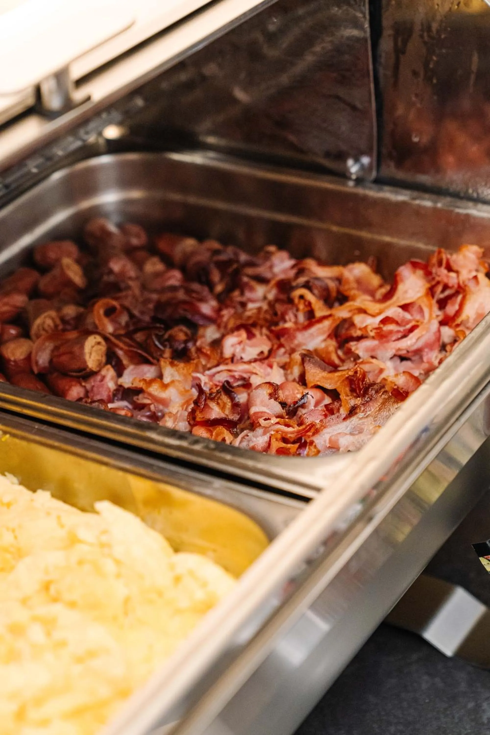 Food and drinks in Crystal Hotel Varese