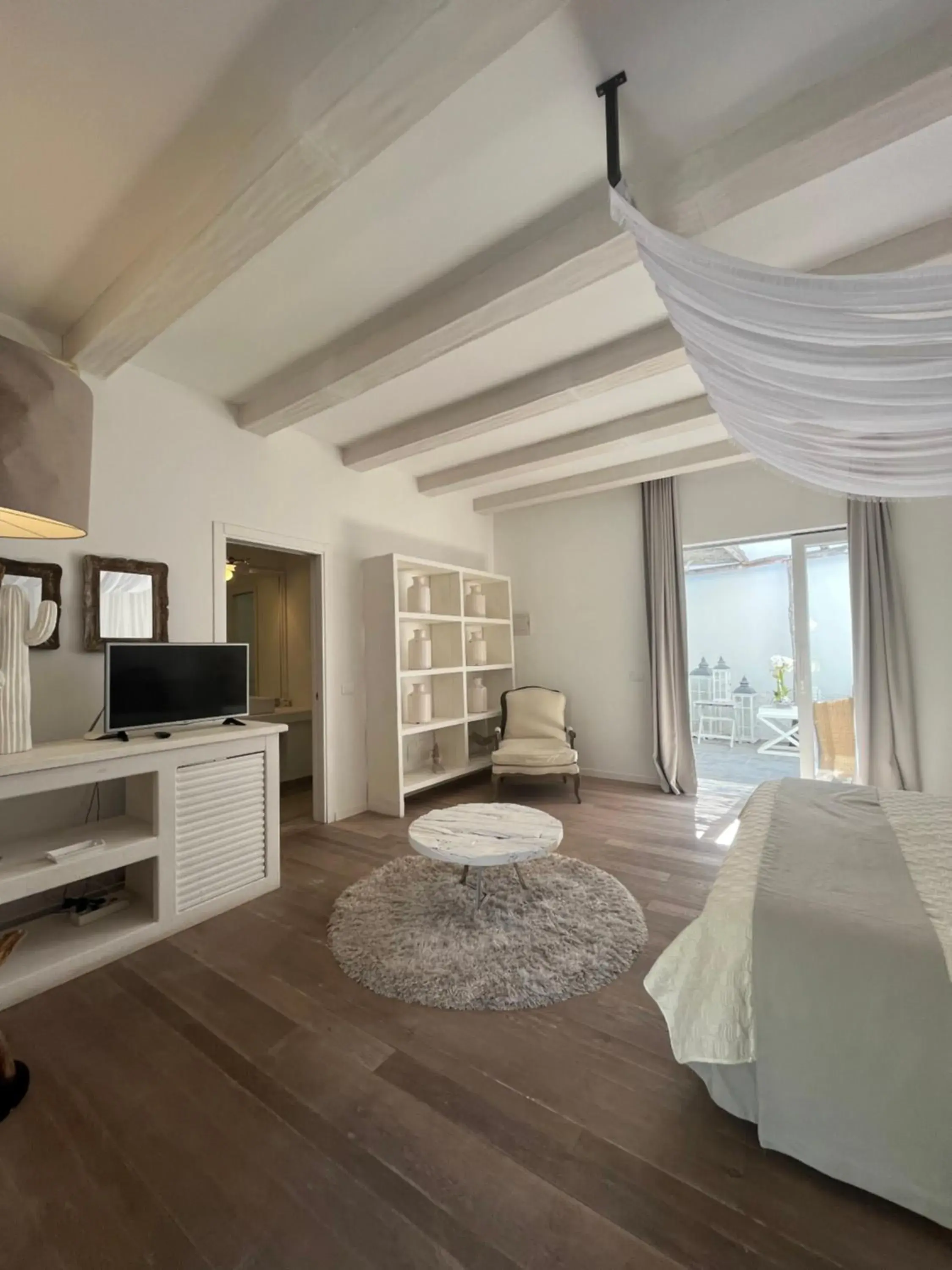 Superior Double or Twin Room with Garden View in Relais Corte Degli Aragonesi Superior Double or Twin Room with Garden View in Relais Corte Degli Aragonesi