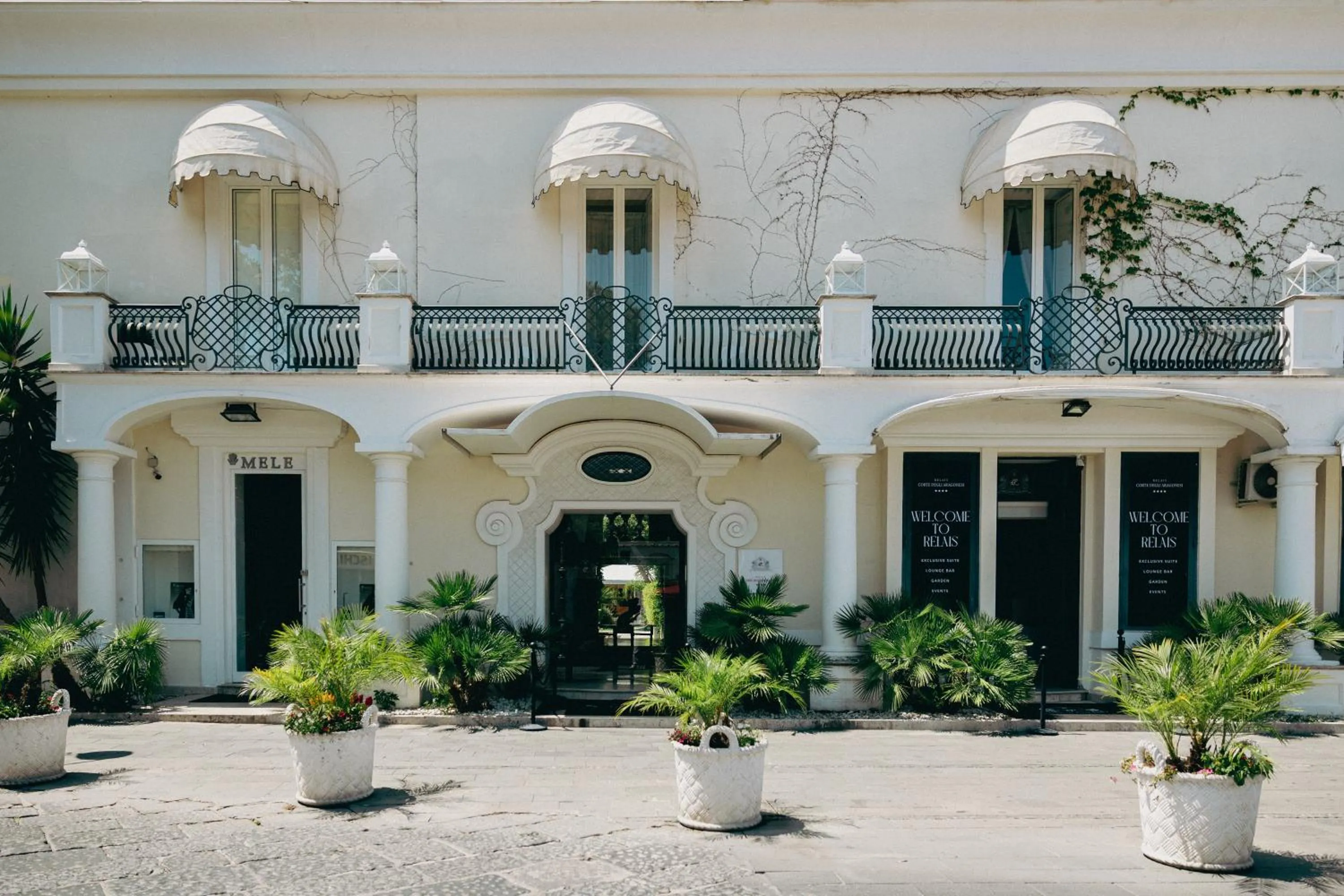 Property building in Relais Corte Degli Aragonesi