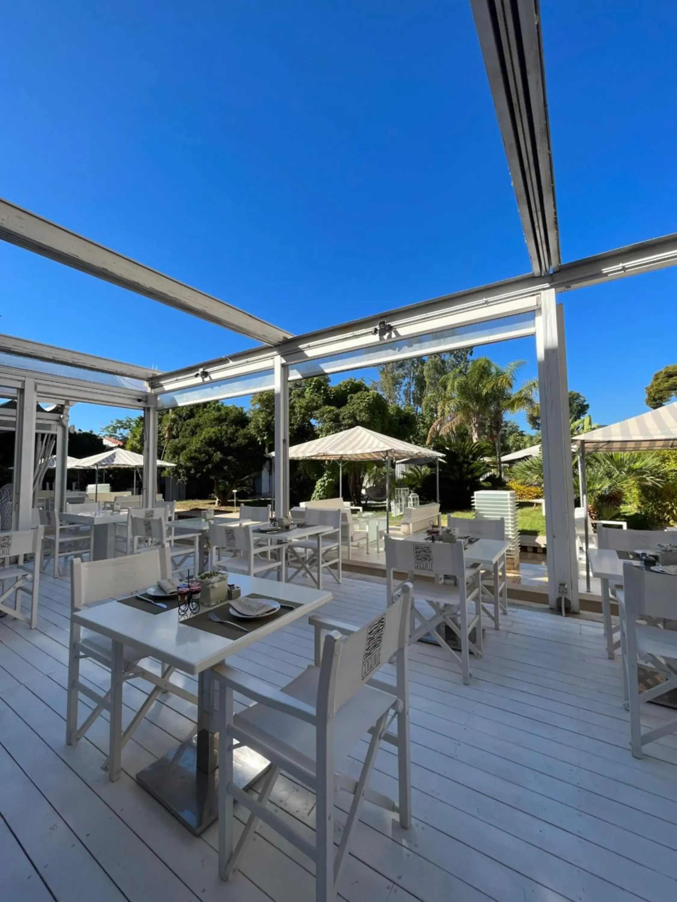 Buffet breakfast in Relais Corte Degli Aragonesi Buffet breakfast in Relais Corte Degli Aragonesi