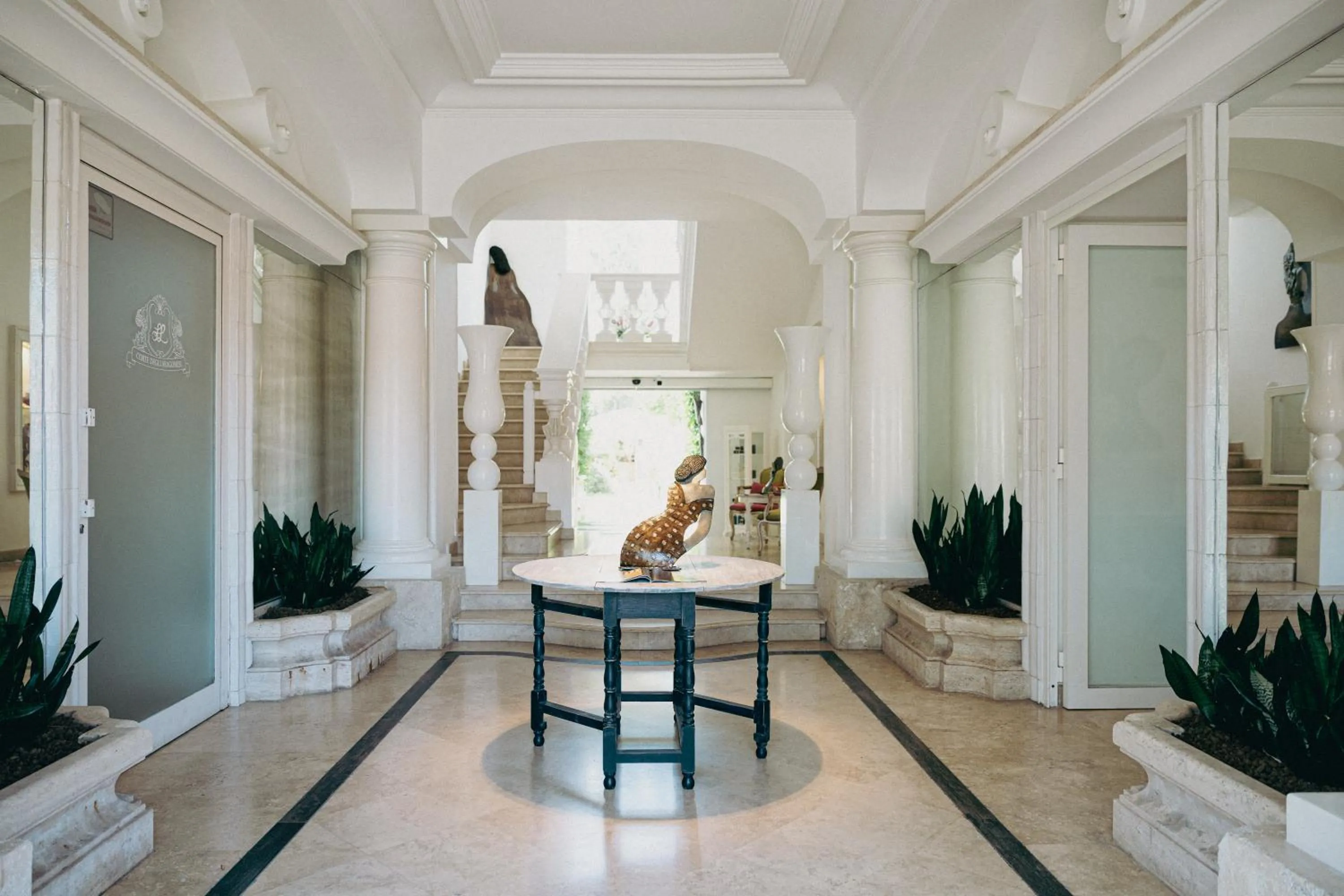 Lobby or reception in Relais Corte Degli Aragonesi