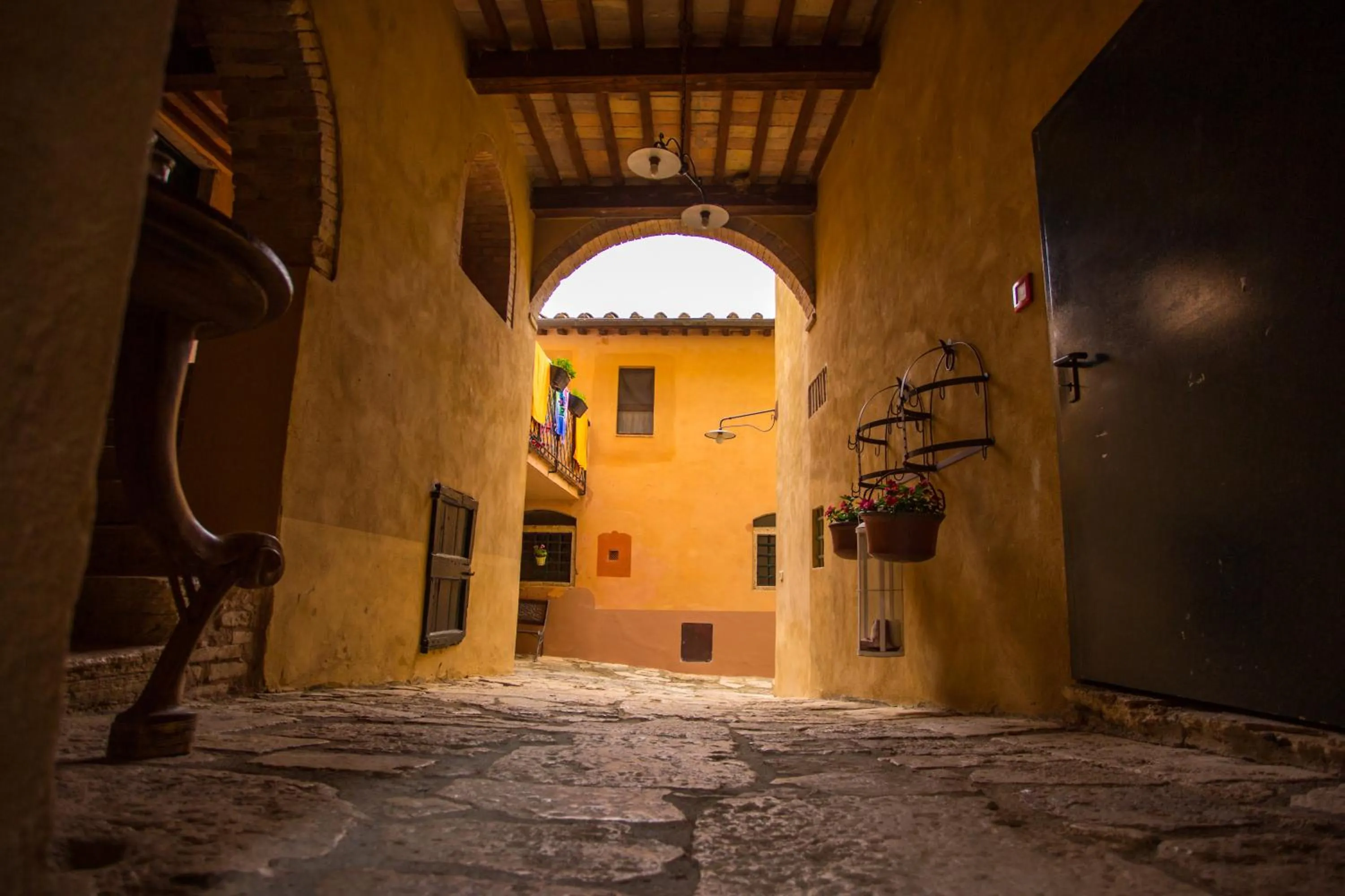 Inner courtyard view in Torraccia di Chiusi Agriturismo Relais