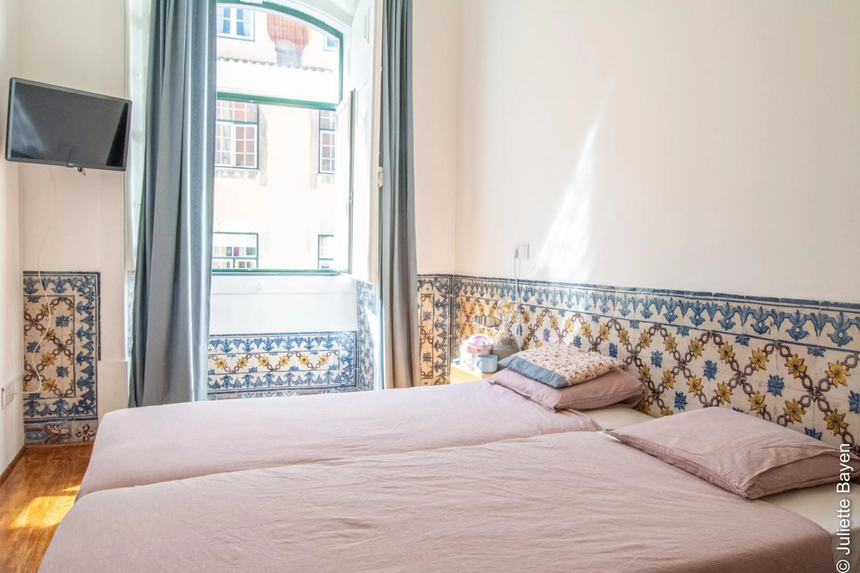 Bed in Azulejos Cais Sodré B&B