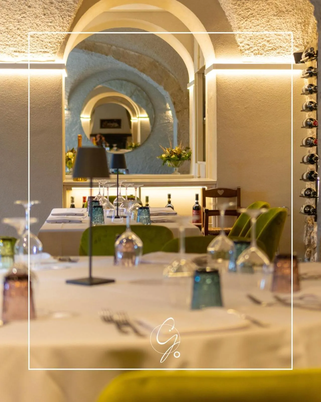 Restaurant/places to eat in Hotel La Grotte