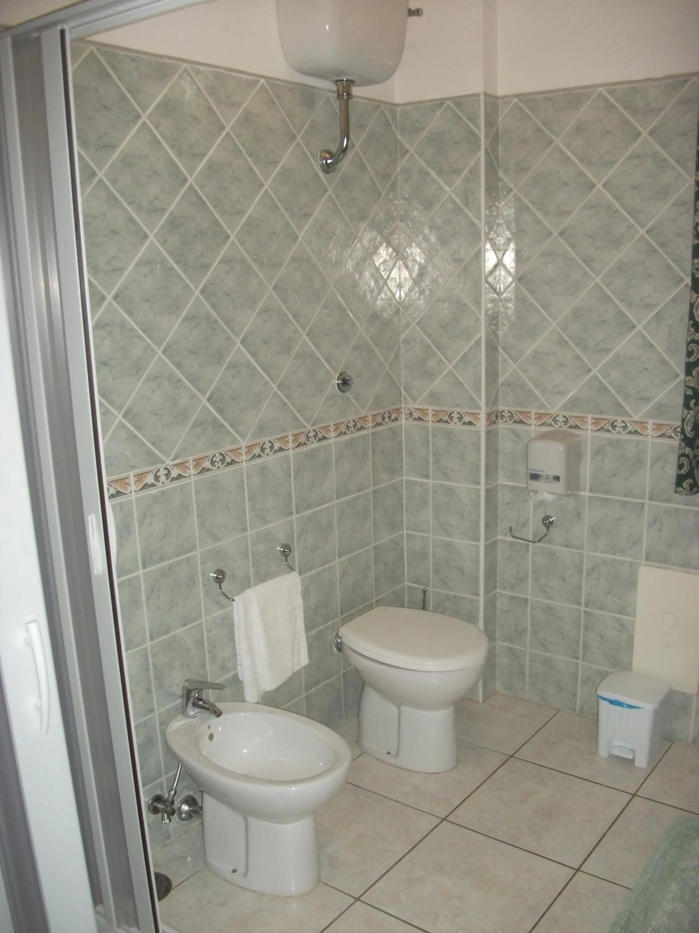 Bathroom in Hotel La Grotte