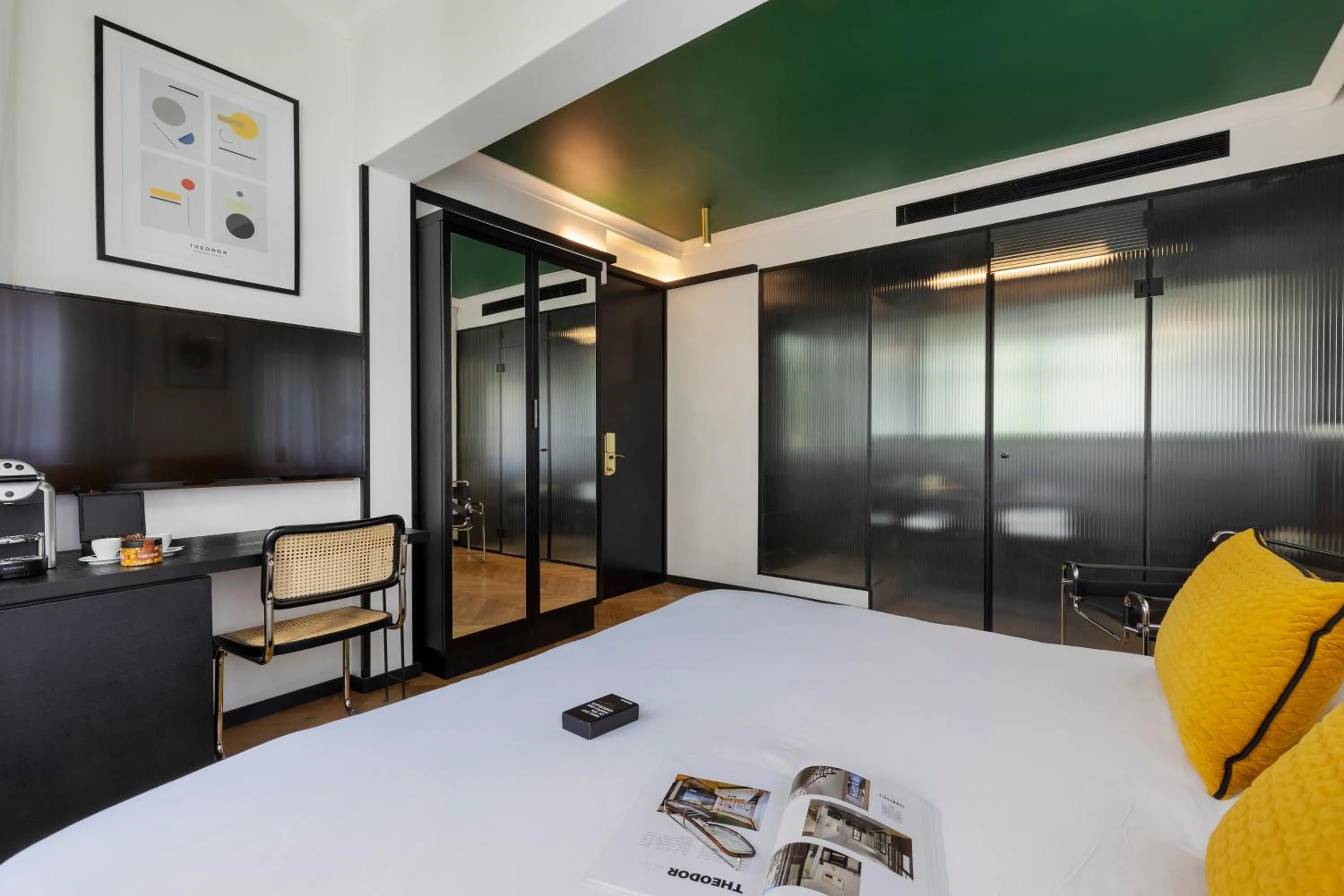 Bedroom in Theodor Rothschild Tel-Aviv