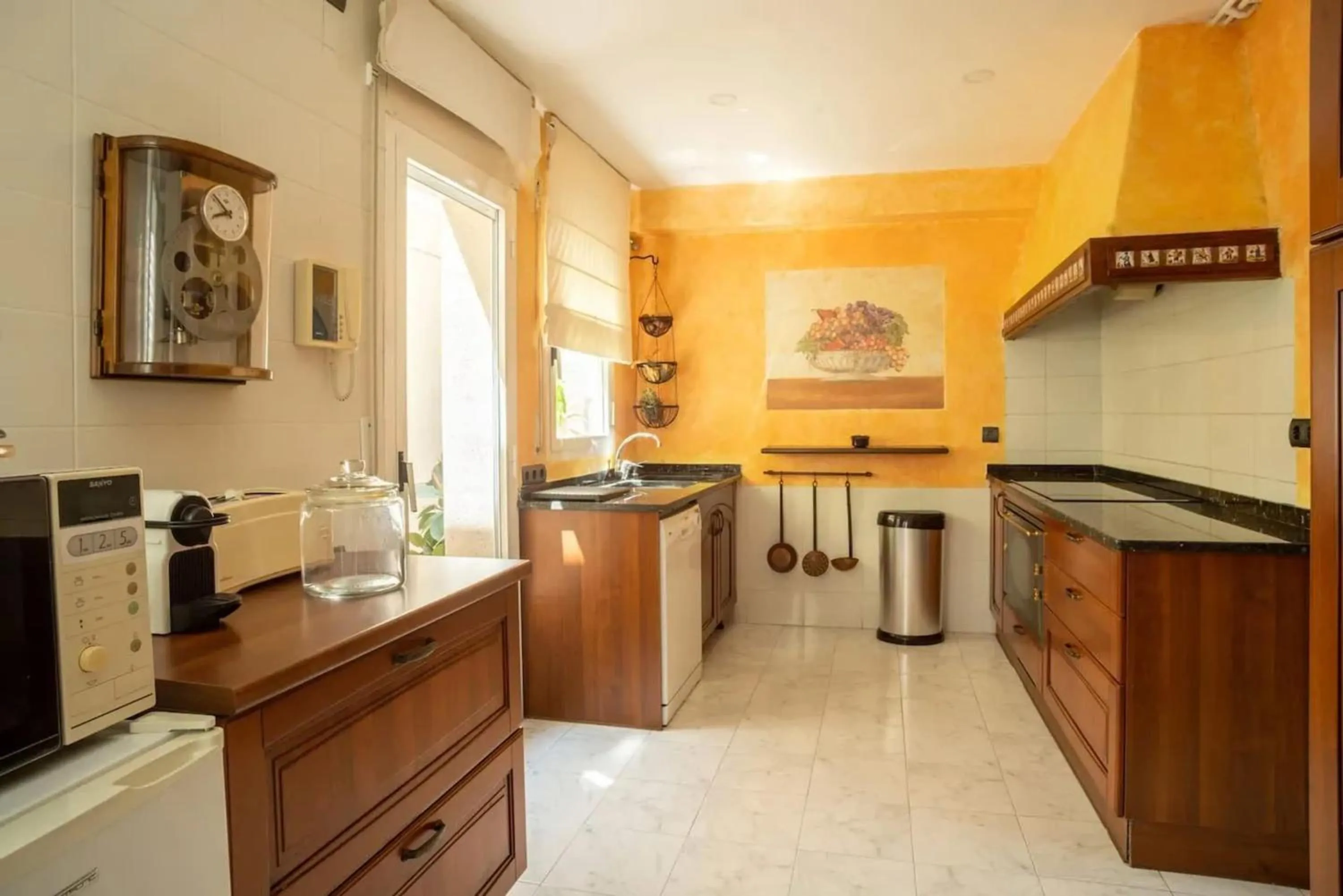 Kitchen or kitchenette in Comfortable House in Sitges with Shared Pool