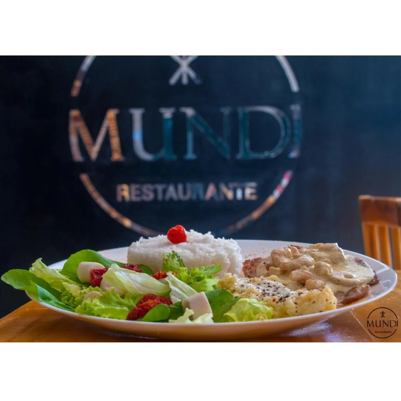 Restaurant/places to eat in Murano Center Hotel