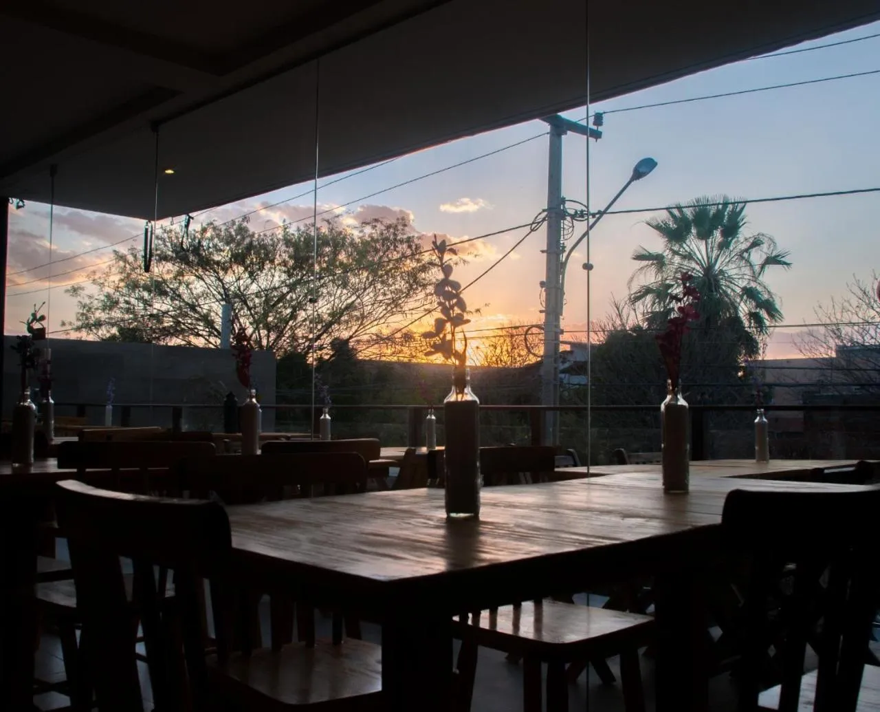 Restaurant/places to eat in Murano Center Hotel