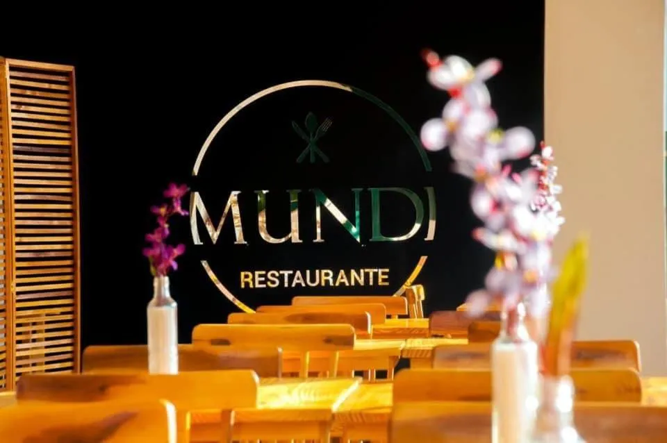 Restaurant/places to eat in Murano Center Hotel