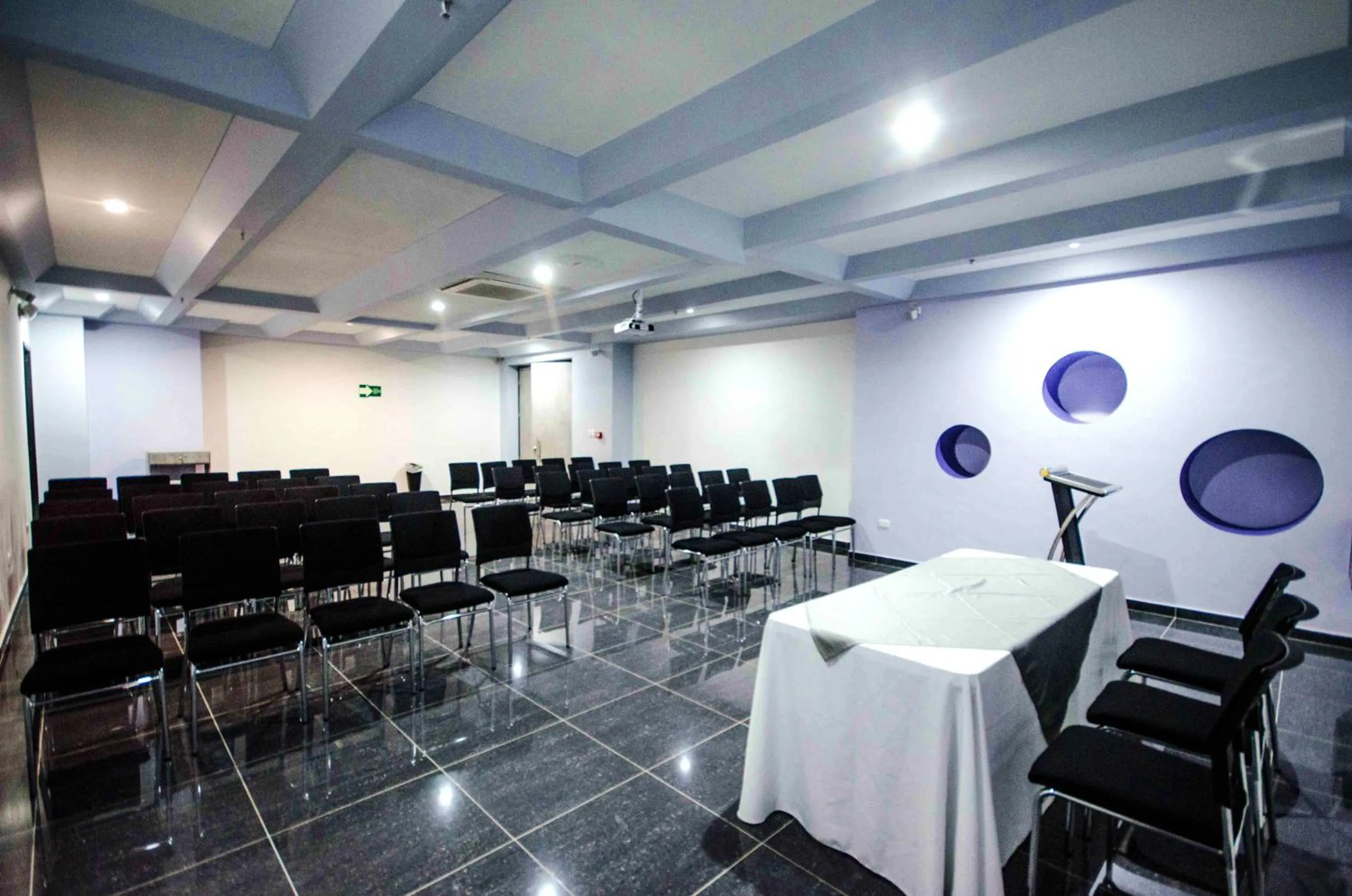 Lounge or bar in Luma Plaza Hotel