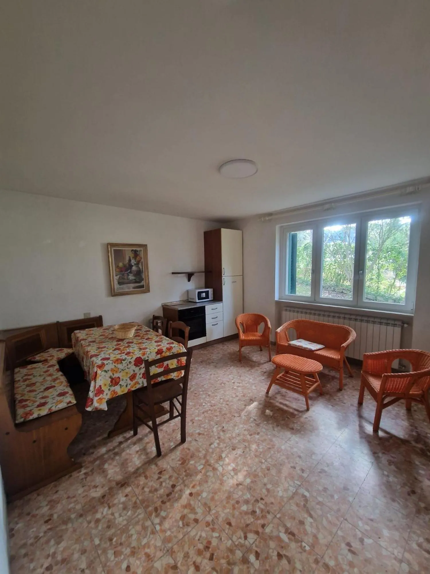 Communal lounge/ TV room in Villa Aurora