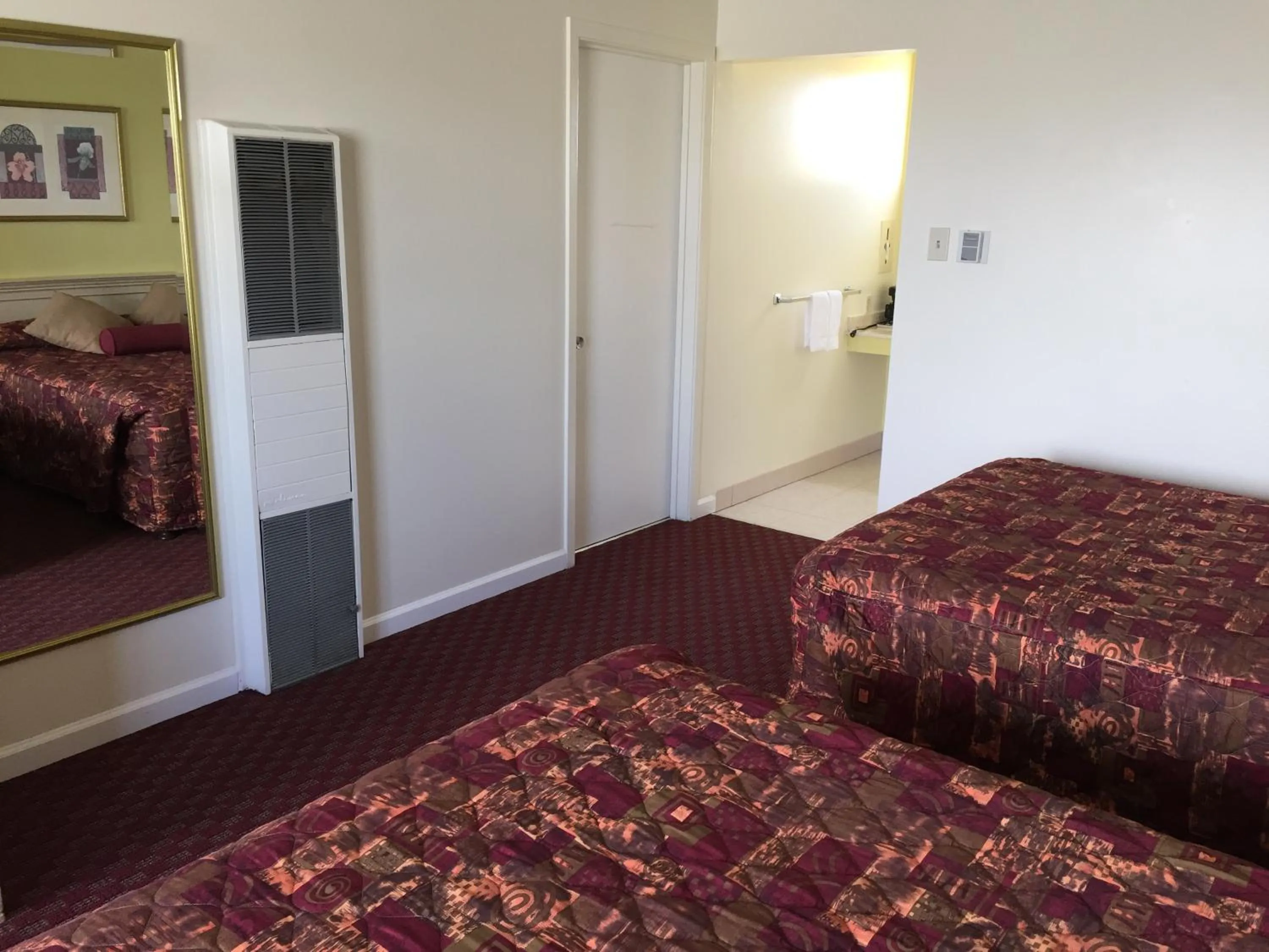 Photo of the whole room in Mission Inn