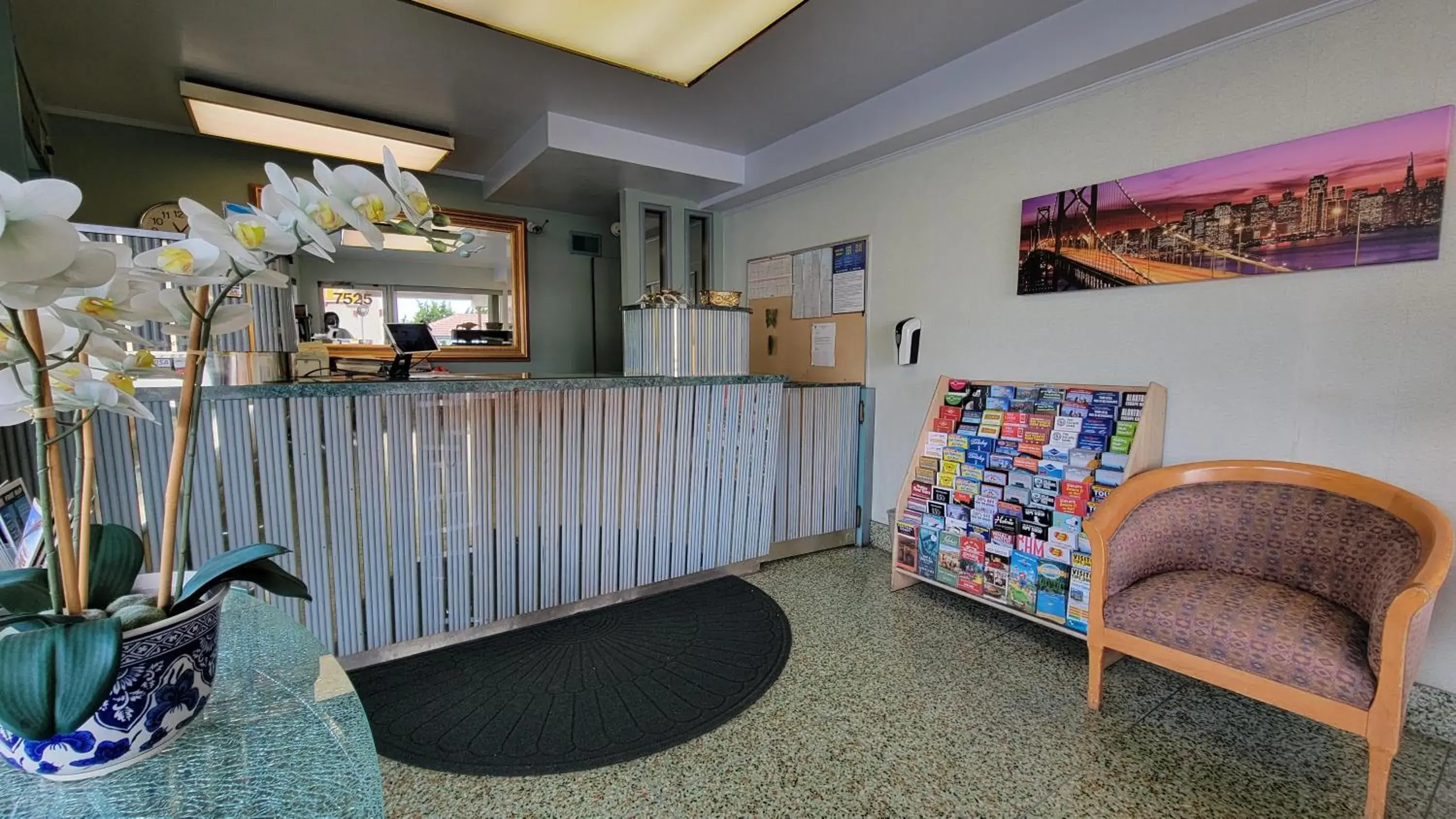 Lobby or reception in El Camino Inn Lobby or reception in El Camino Inn