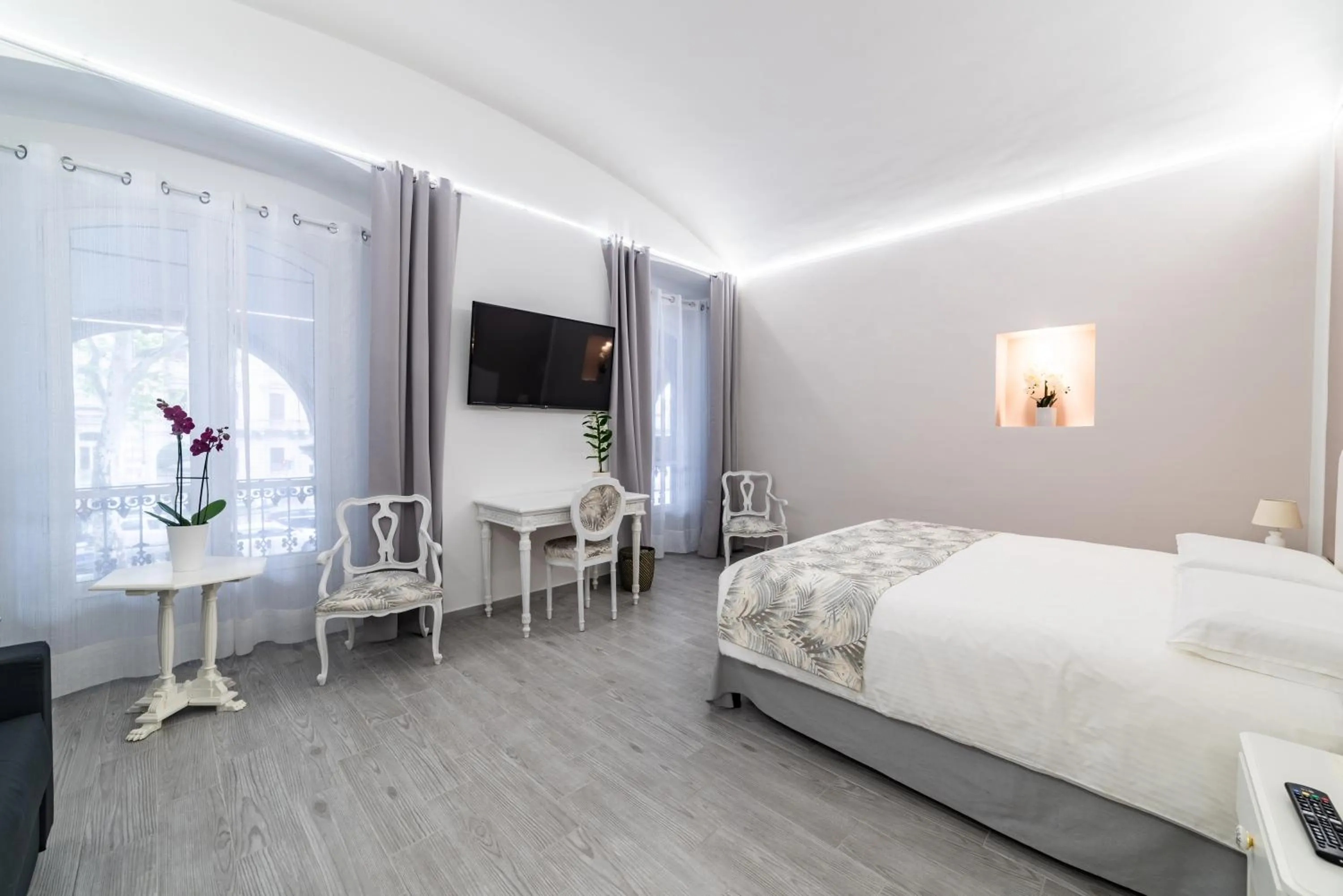 Photo of the whole room, Bed in Re Vittorio