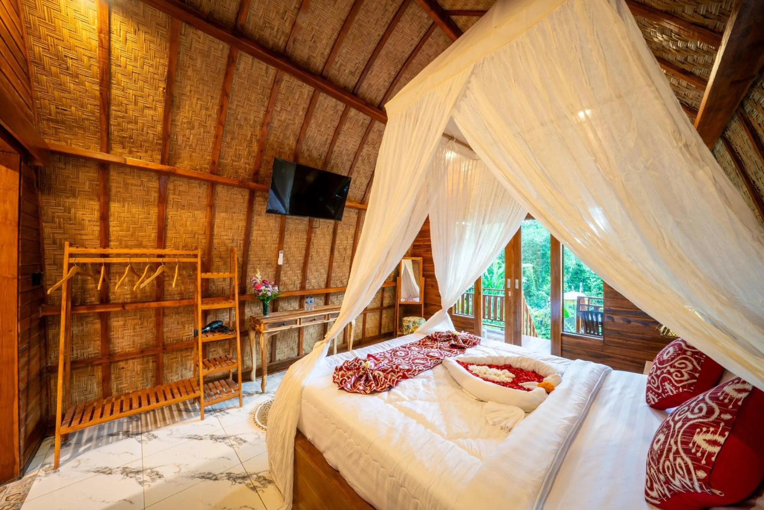 Bed in Yoga Maya Villa