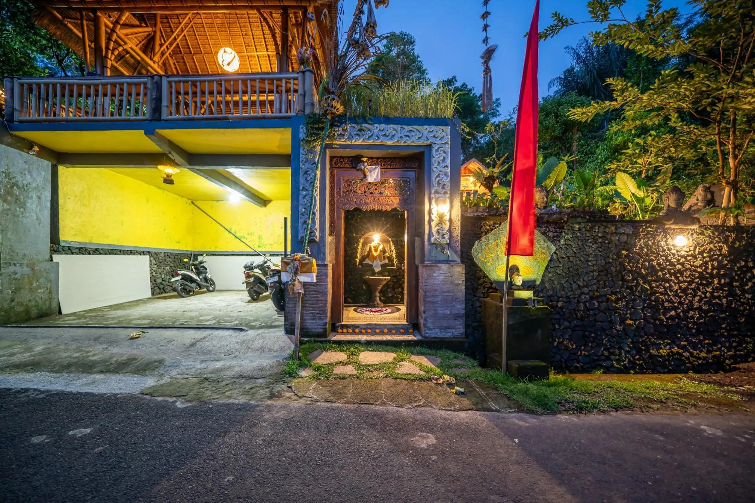 Facade/entrance in Yoga Maya Villa