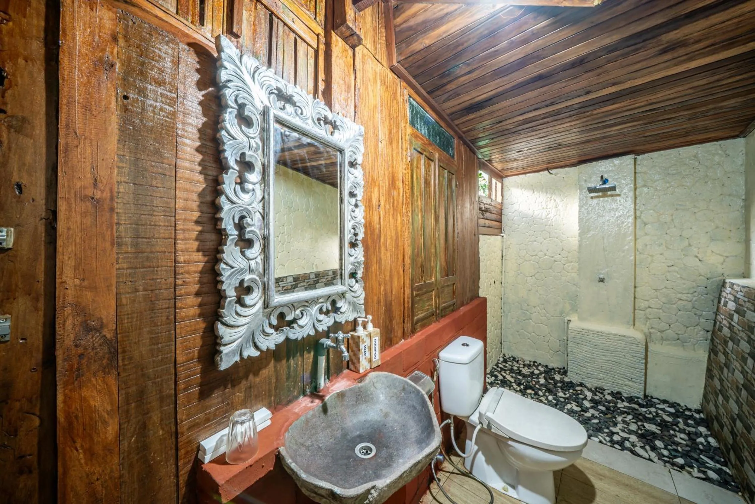 Bathroom in Yoga Maya Villa