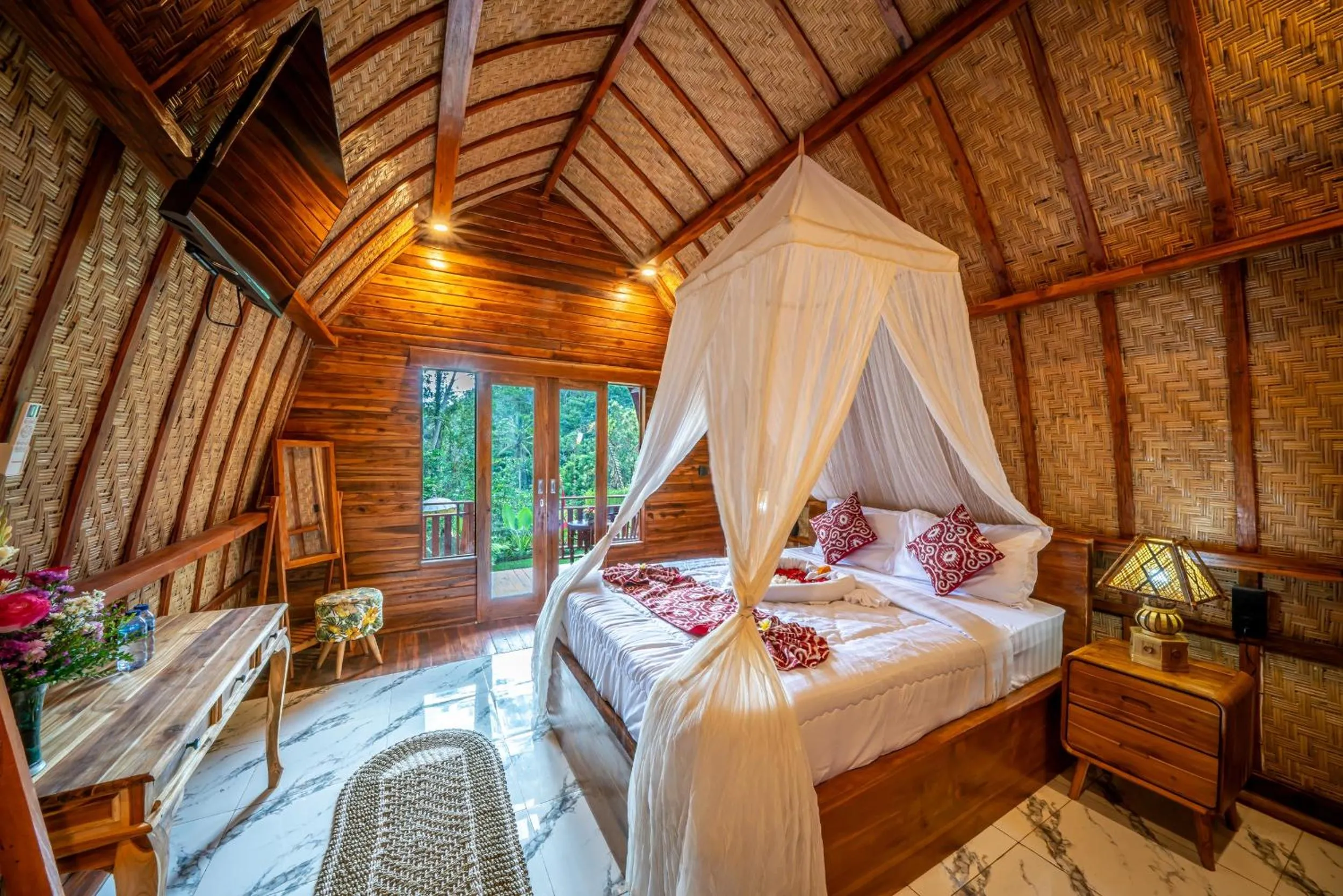 Bed in Yoga Maya Villa