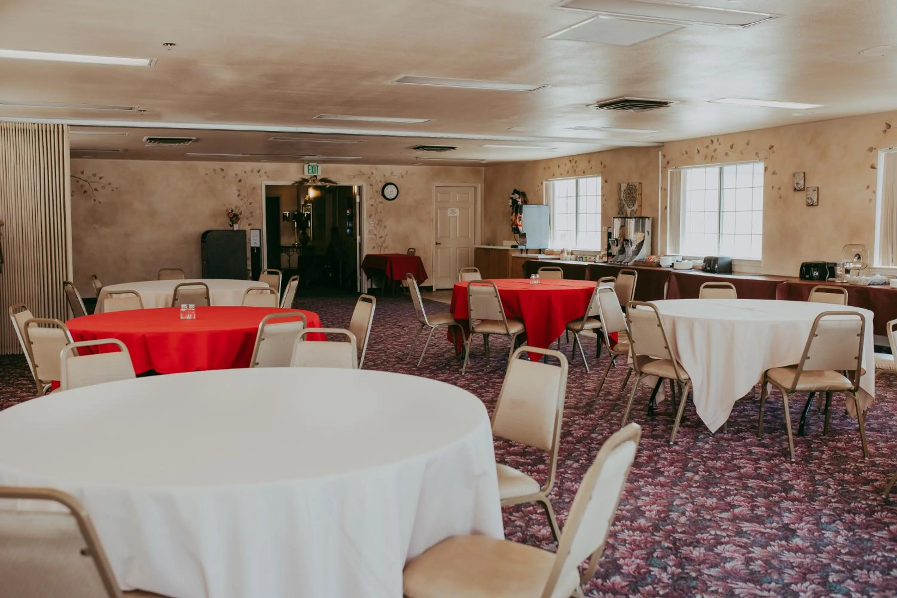 Breakfast in Carson City Plaza Hotel