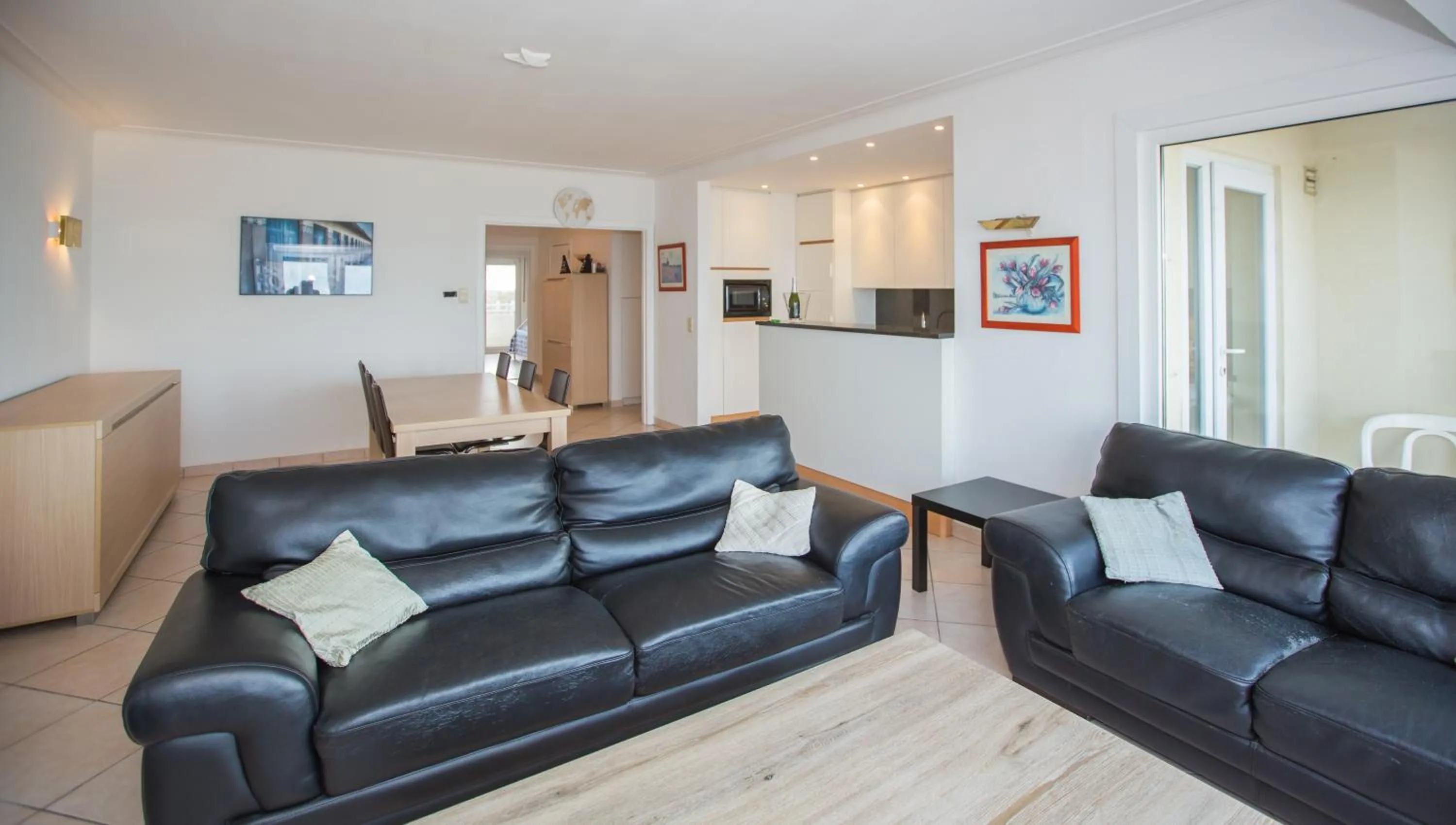 Bright Apartment With Sea View