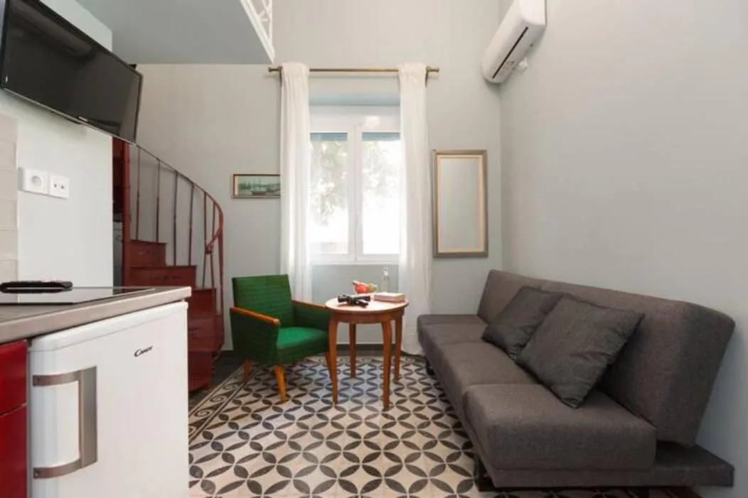 Troon of Athens Apartments