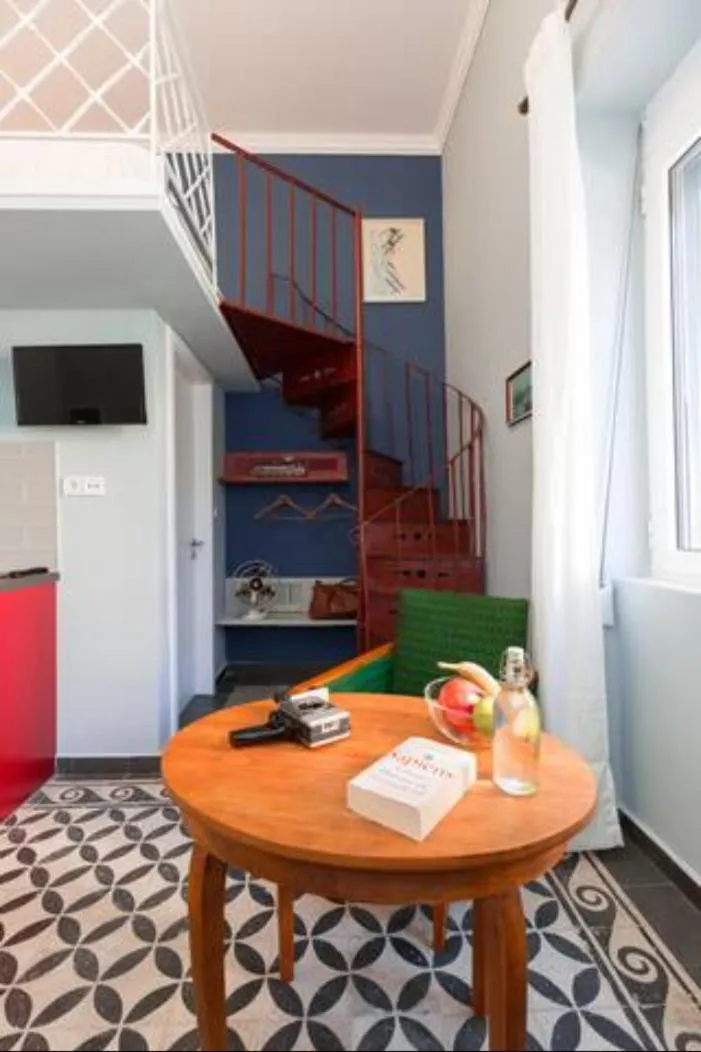 Troon of Athens Apartments