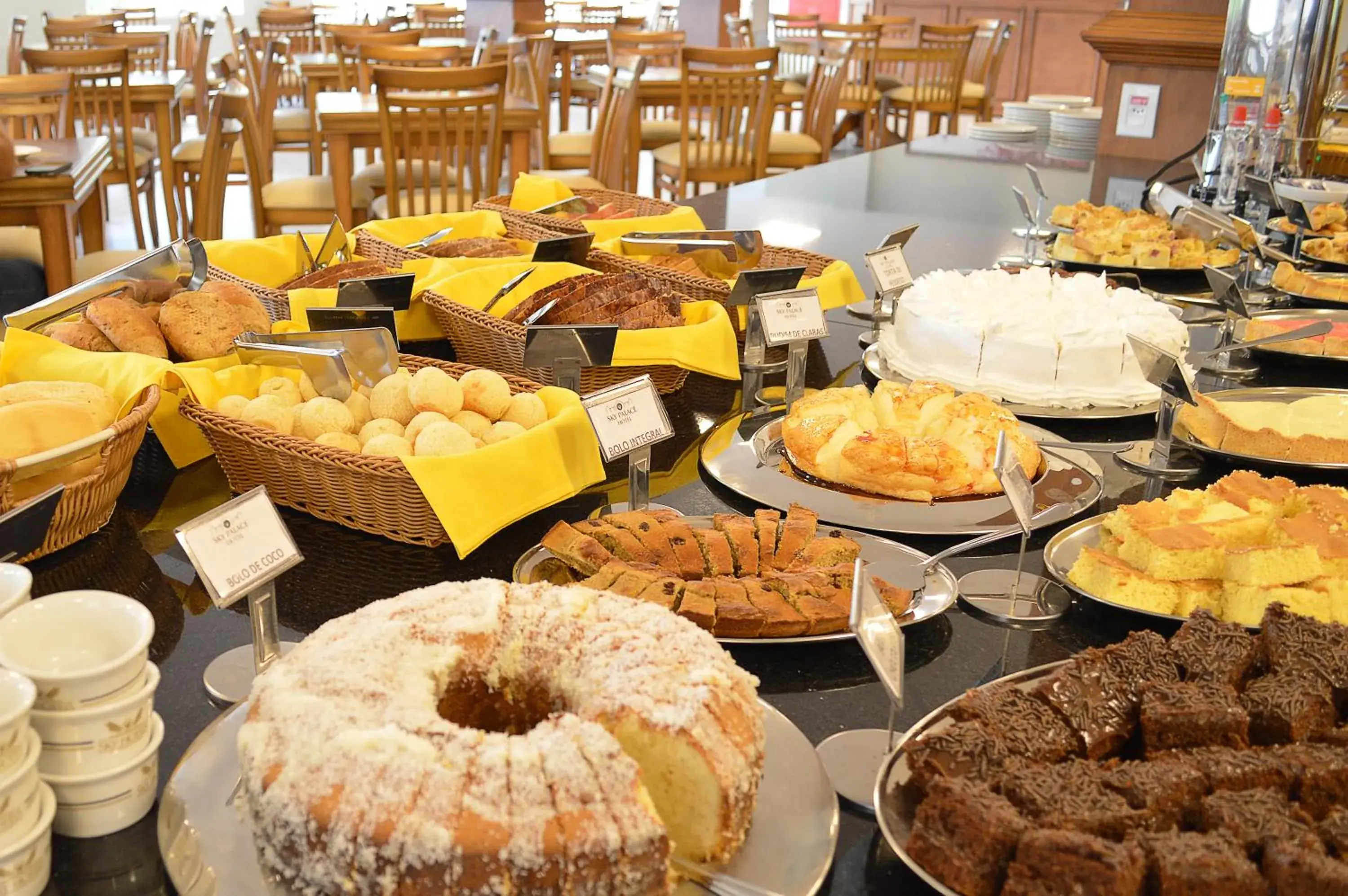 Food and drinks in Sky Palace Hotel Food and drinks in Sky Palace Hotel