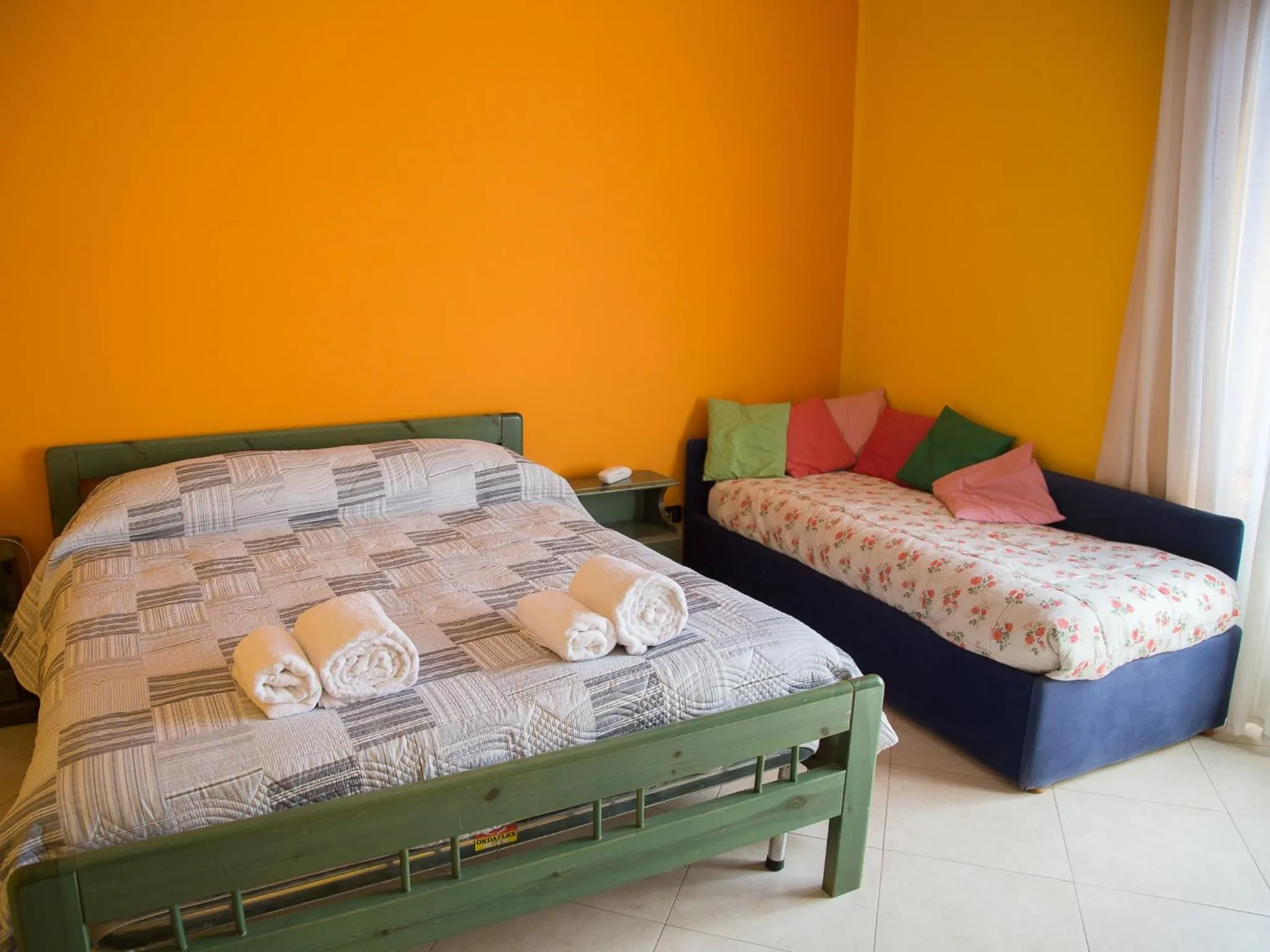 Shower, Bed in B&B Matida