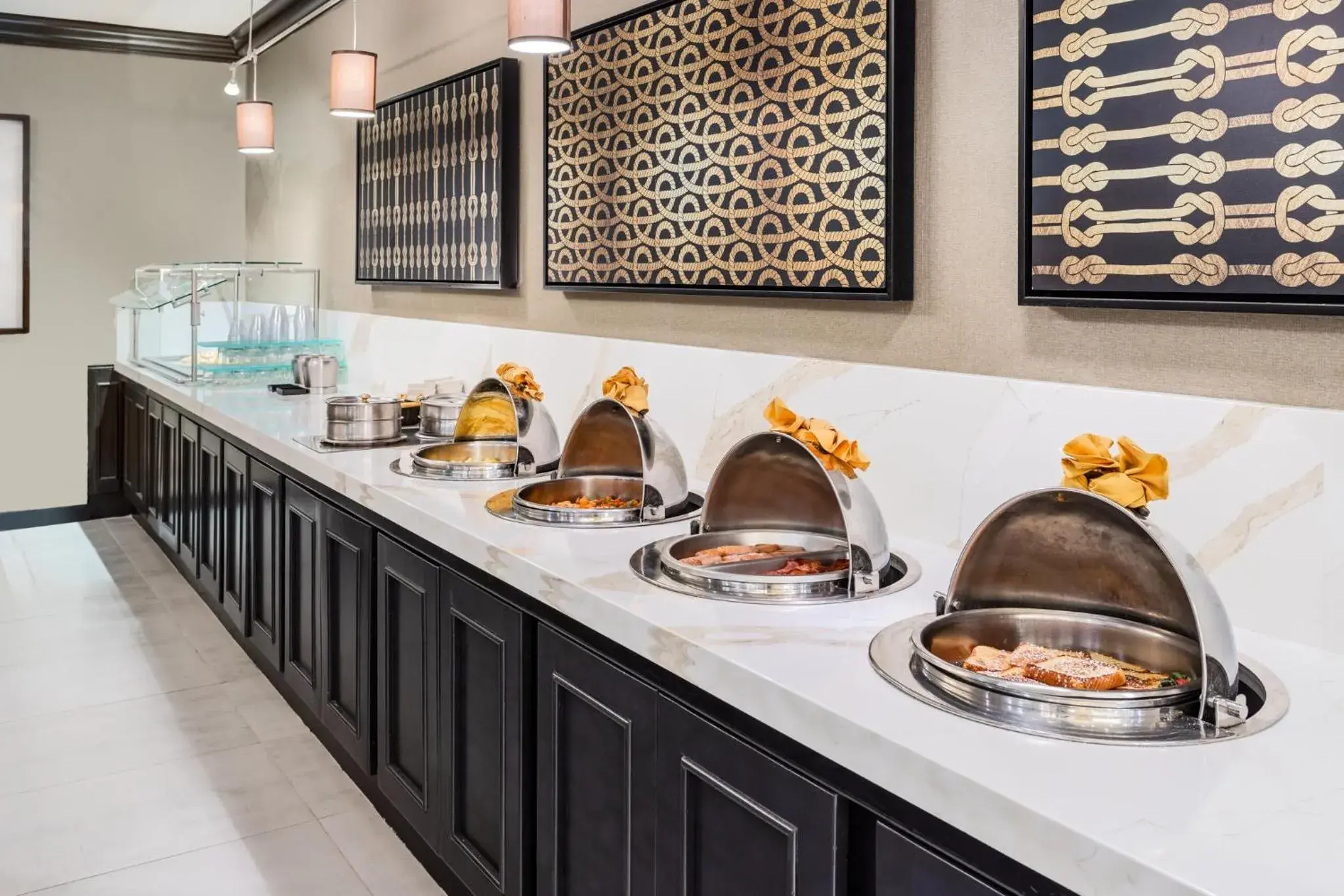 Restaurant/places to eat in Crowne Plaza Annapolis by IHG Restaurant/places to eat in Crowne Plaza Annapolis by IHG