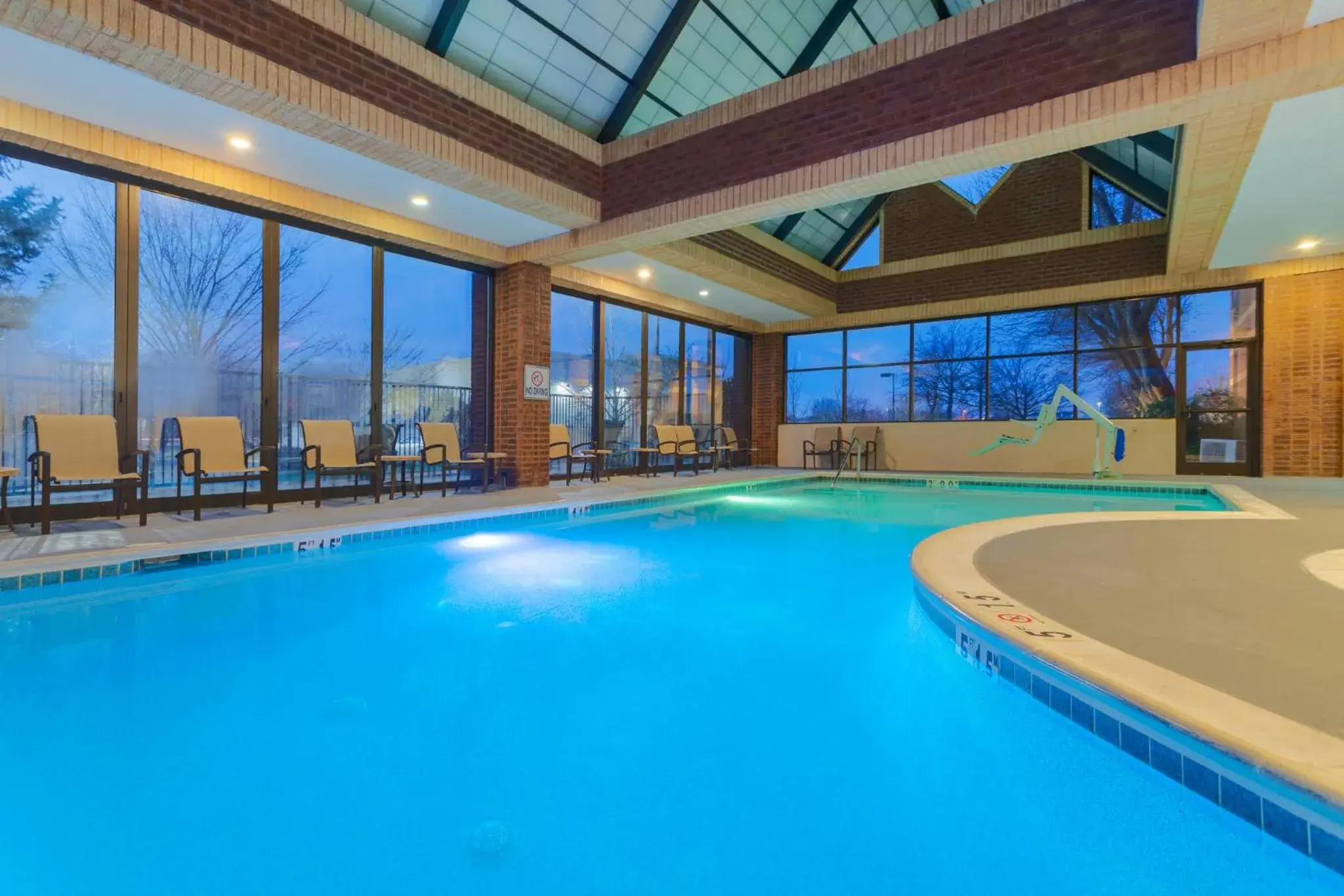 Swimming pool in Crowne Plaza Annapolis by IHG Swimming pool in Crowne Plaza Annapolis by IHG