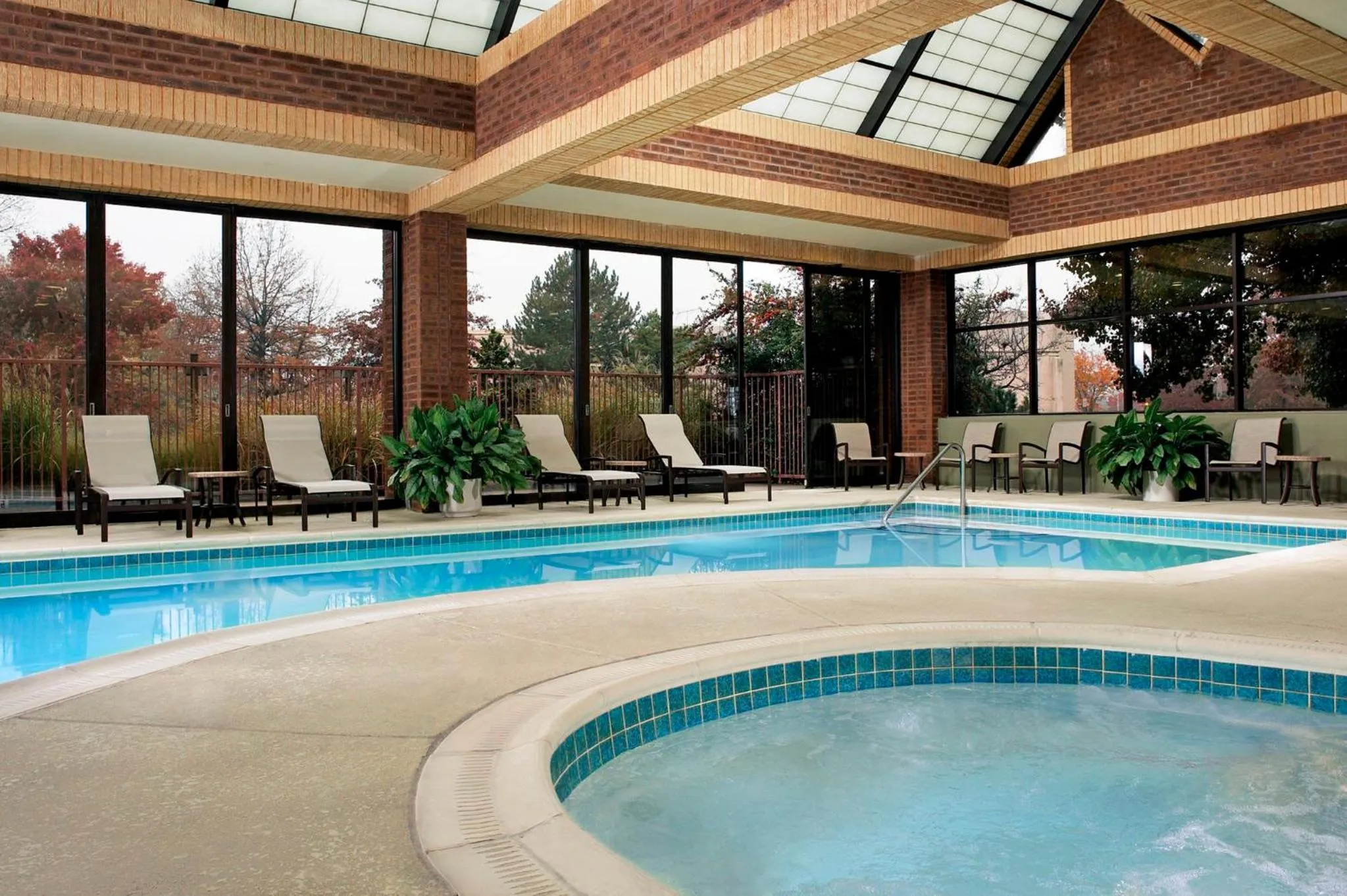 Swimming pool in Crowne Plaza Annapolis by IHG