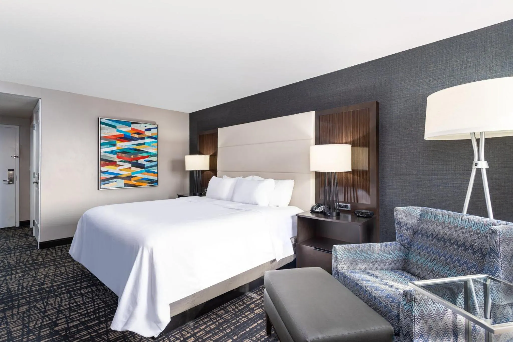 Photo of the whole room, Bed in Crowne Plaza Annapolis by IHG