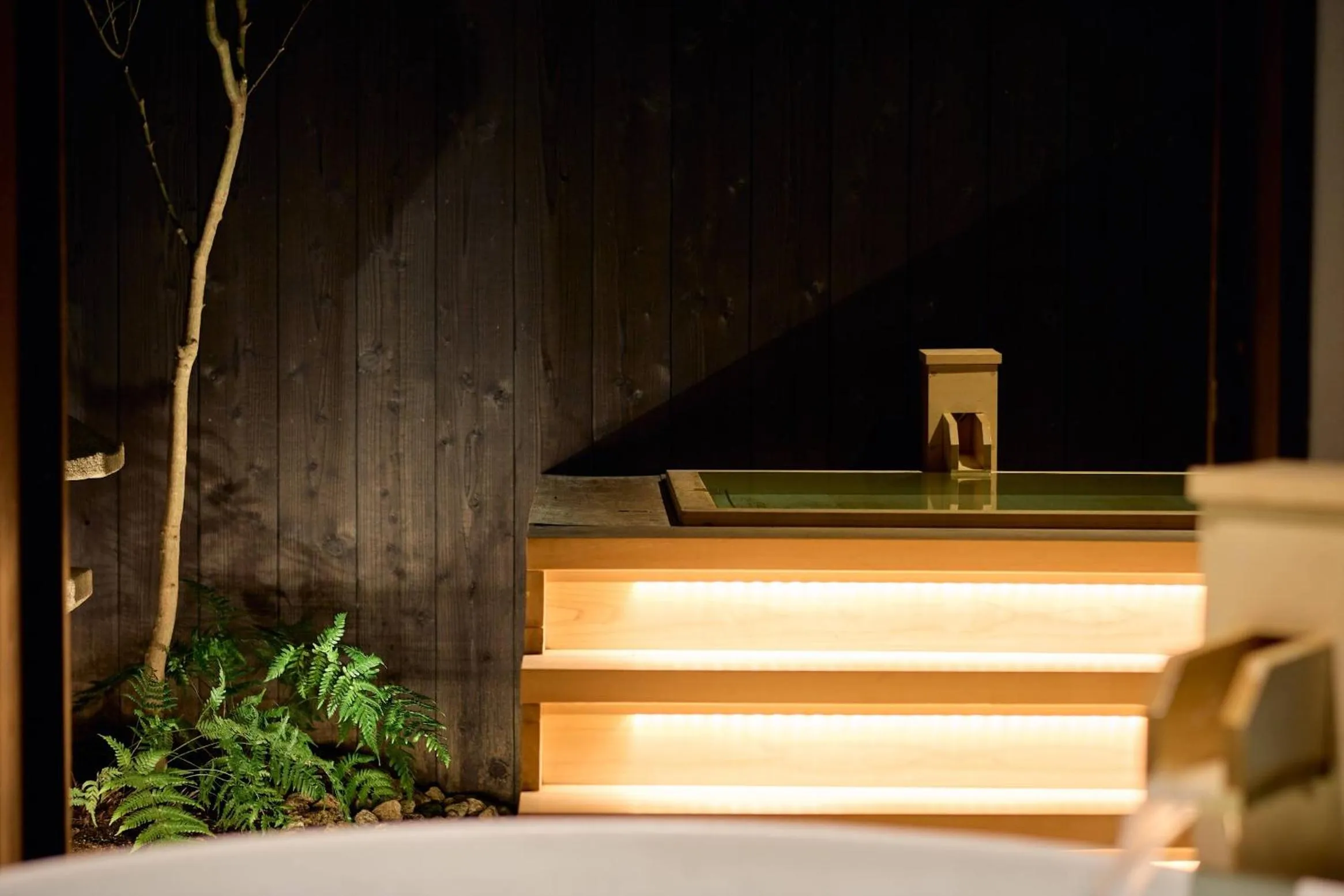 Open Air Bath in Kyoto Machiya Zeniyacho
