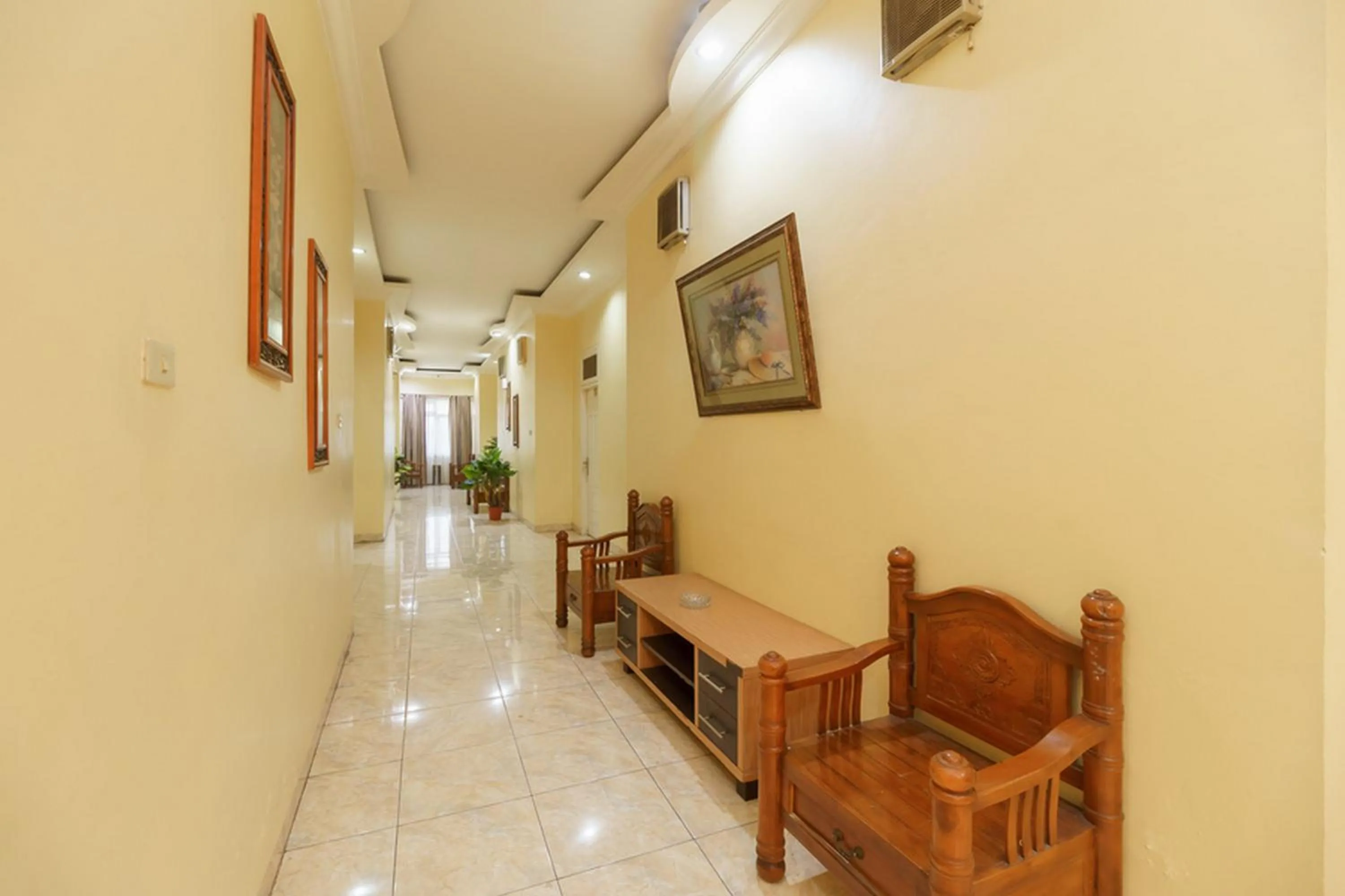 Balcony/Terrace in RedDoorz Plus @ Hotel Sempurna Watervang Lubuk Linggau