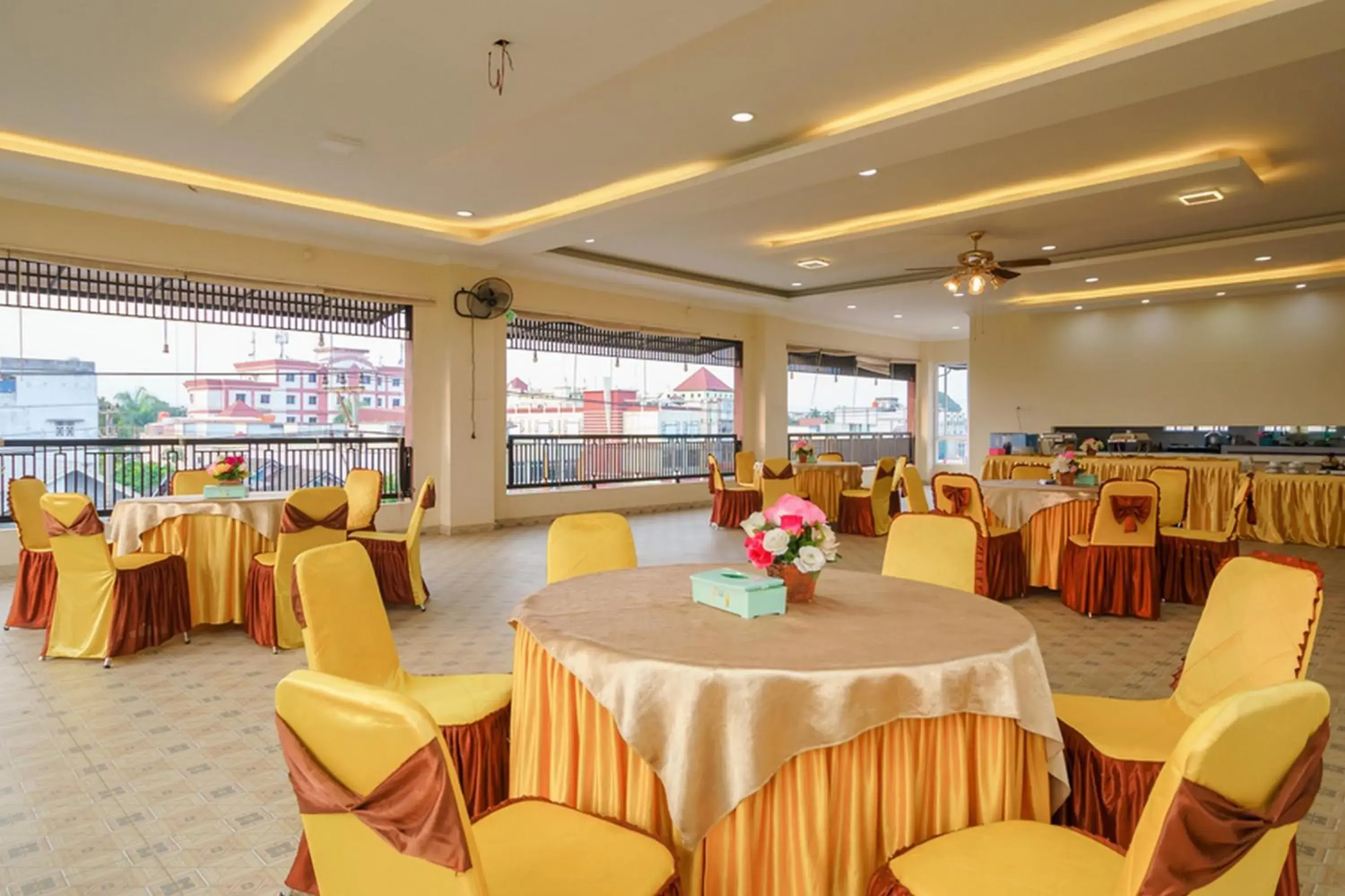 Restaurant/places to eat in RedDoorz Plus @ Hotel Sempurna Watervang Lubuk Linggau Restaurant/places to eat in RedDoorz Plus @ Hotel Sempurna Watervang Lubuk Linggau