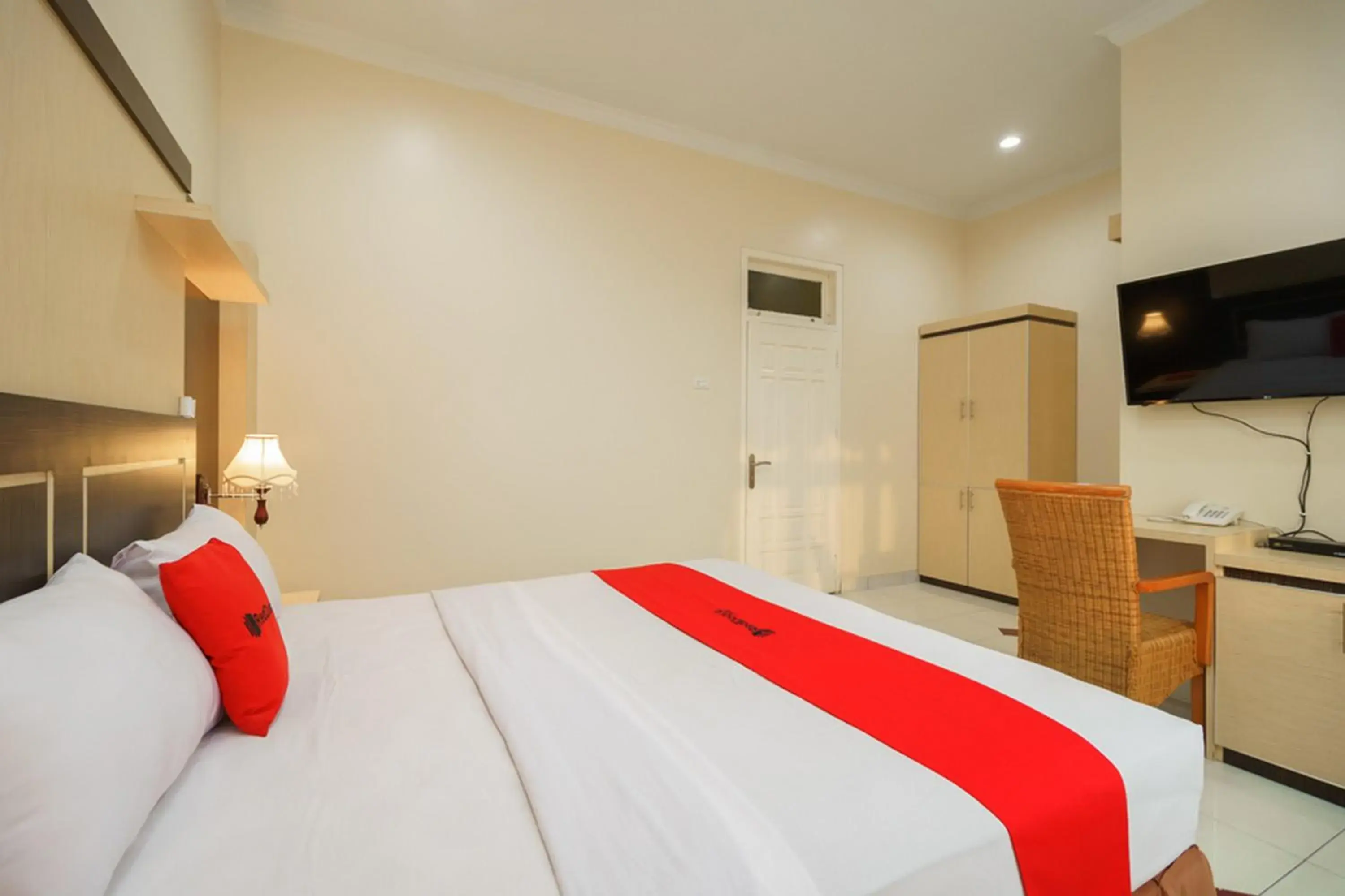 Bed in RedDoorz Plus @ Hotel Sempurna Watervang Lubuk Linggau Bed in RedDoorz Plus @ Hotel Sempurna Watervang Lubuk Linggau