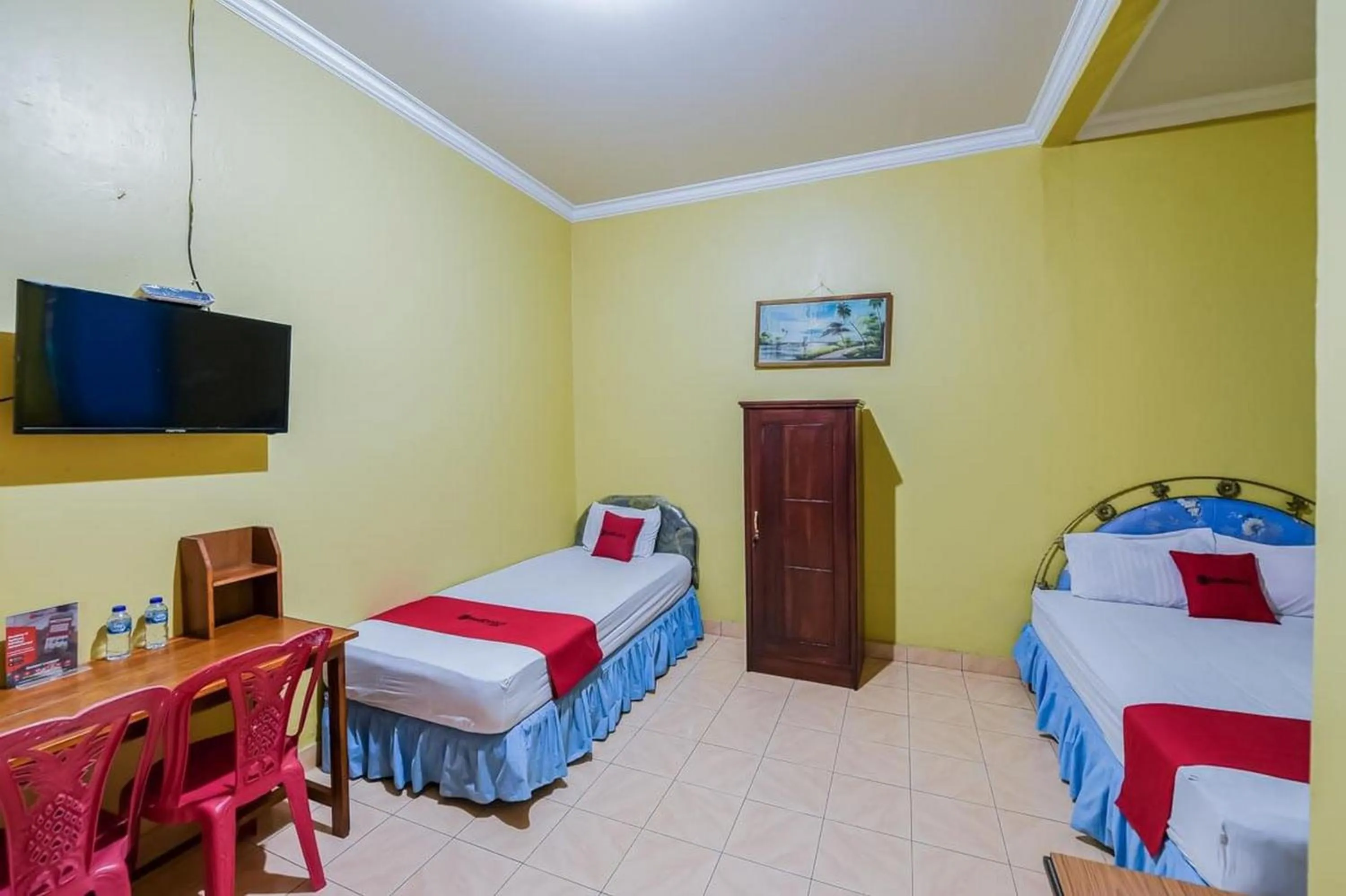 Bedroom, Bed in RedDoorz near Mangrove Forest Kupang