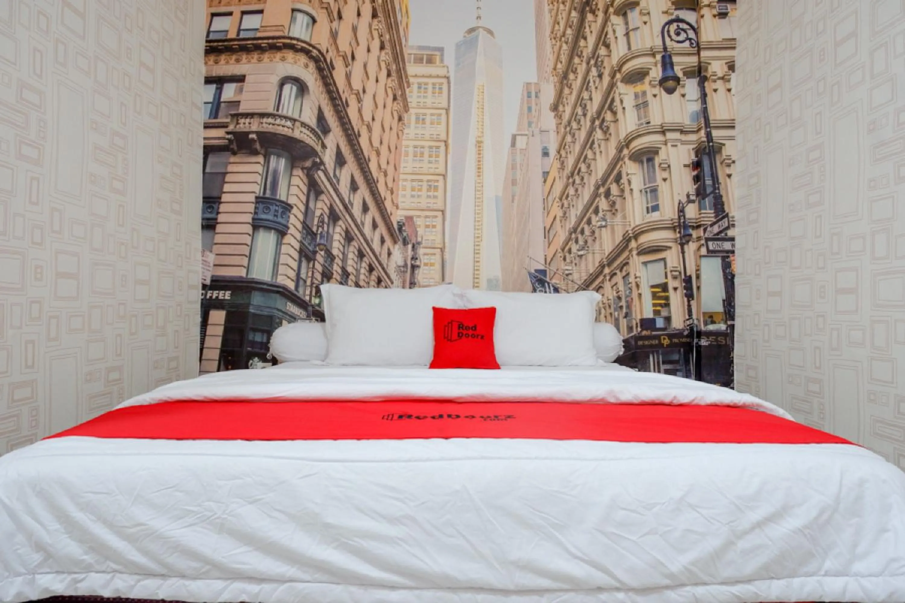 Bedroom, Bed in RedDoorz Syariah near Universitas Negeri Gorontalo 2