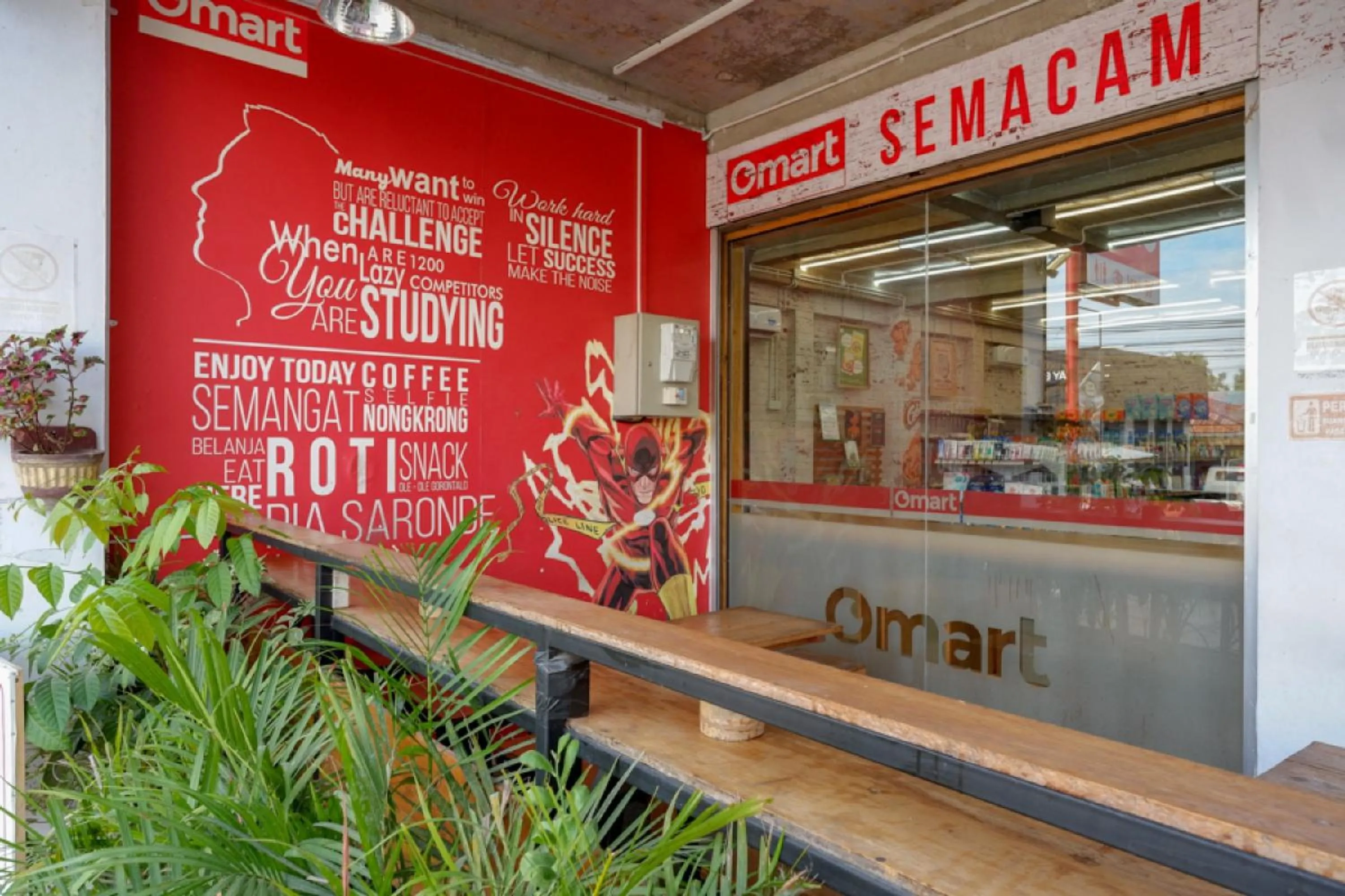 Facade/entrance in RedDoorz Syariah near Universitas Negeri Gorontalo 2