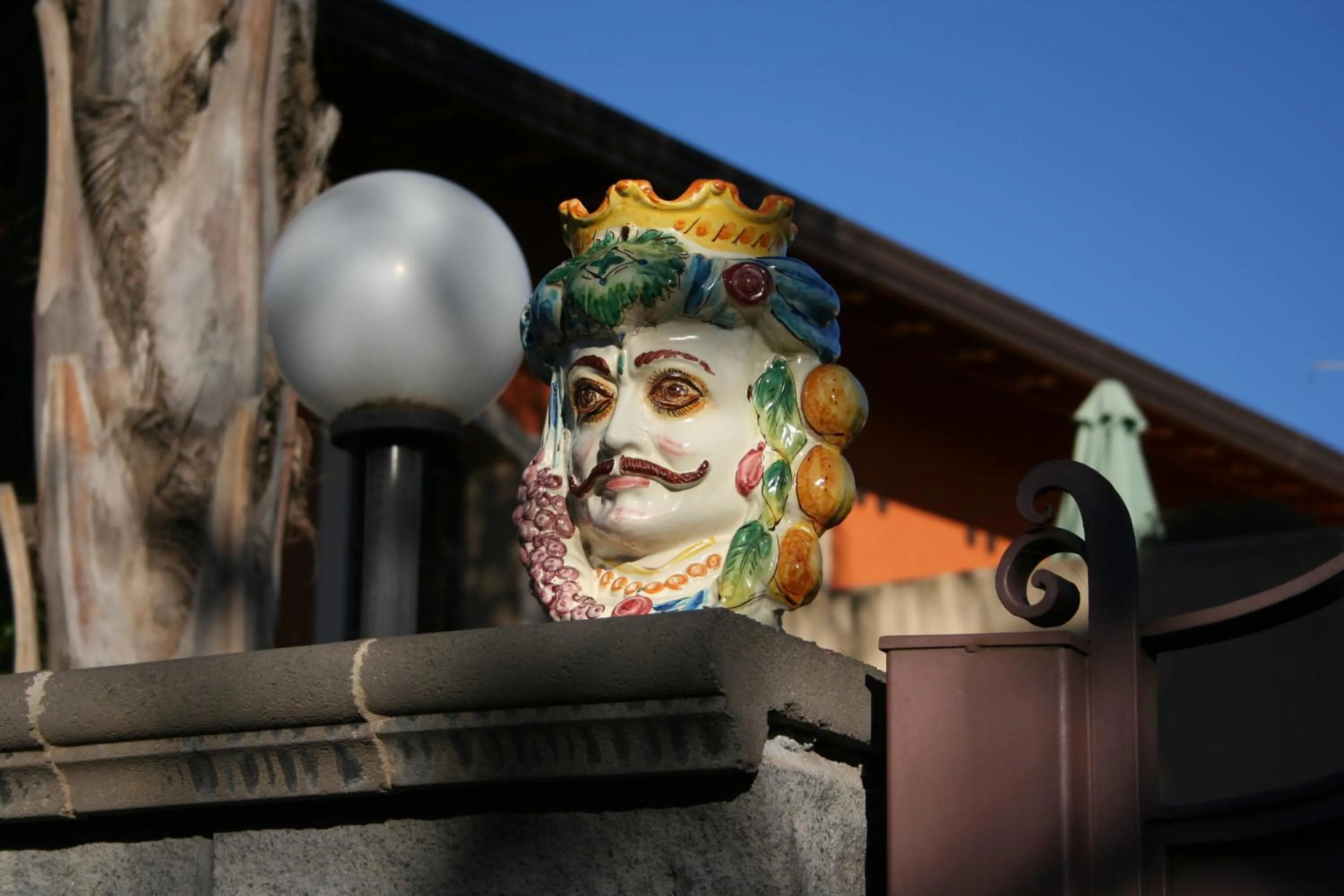 Decorative detail in Borgo Barone