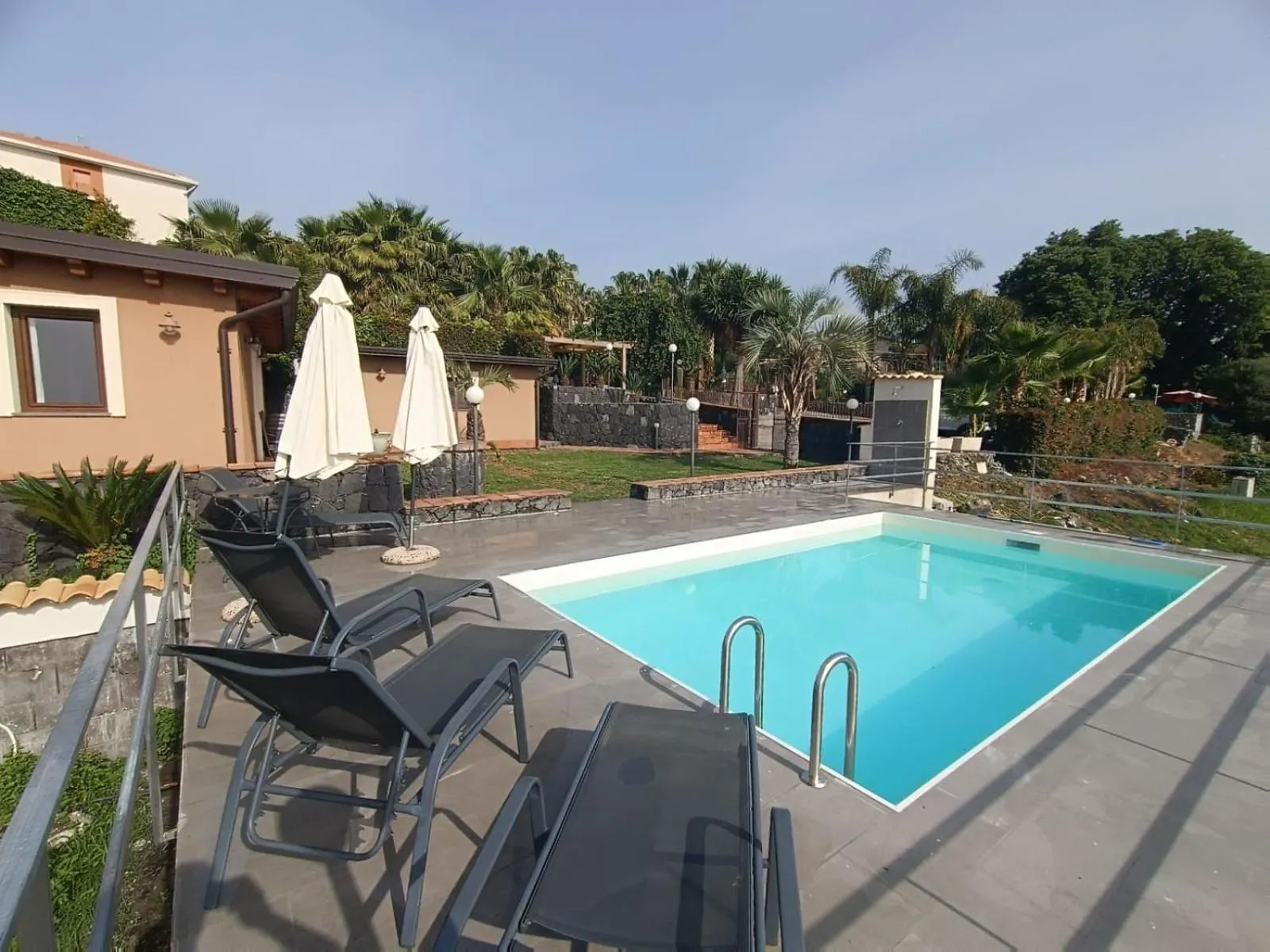 Pool view in Borgo Barone