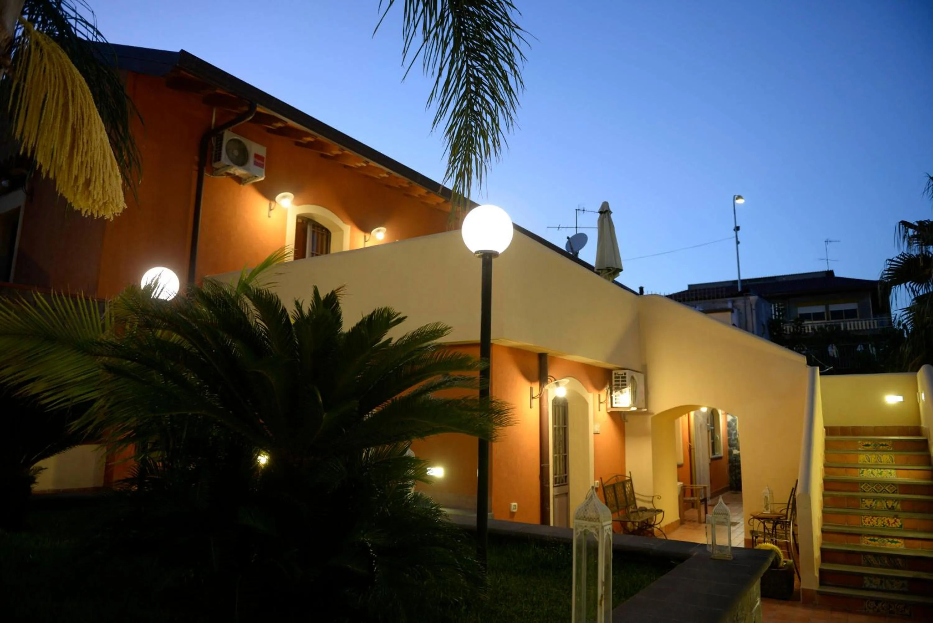 Facade/entrance in Borgo Barone