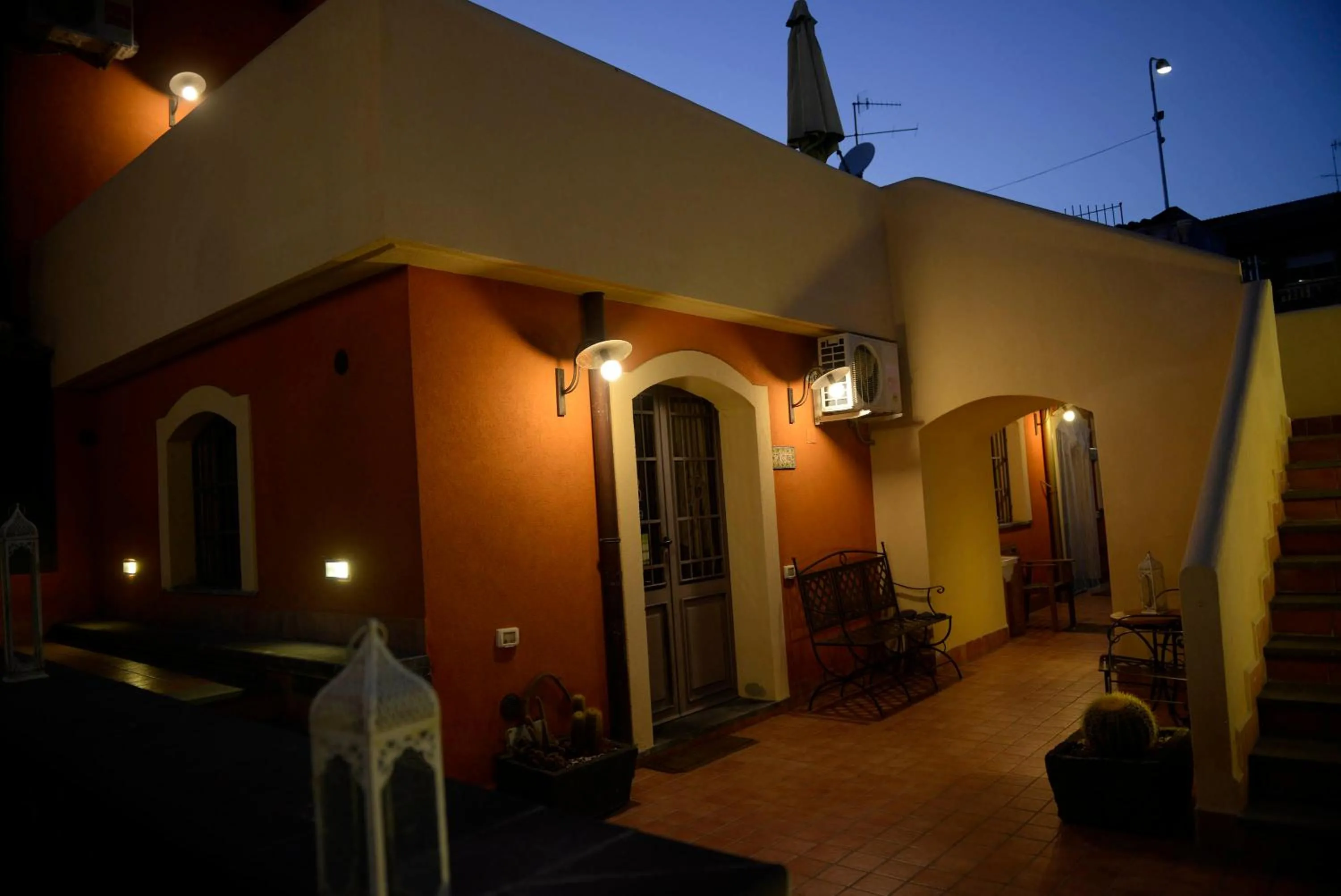 Facade/entrance in Borgo Barone