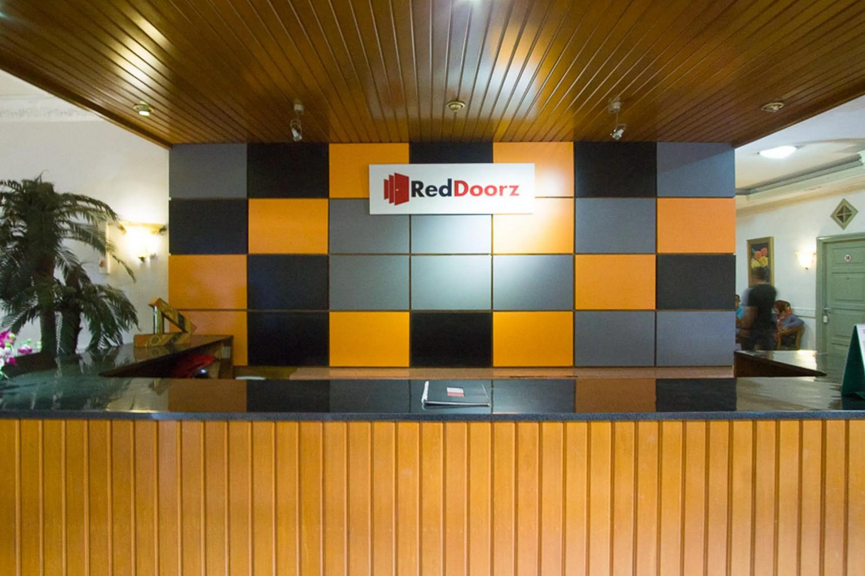 Lobby or reception in RedDoorz near Pantai Falajawa Kota Ternate