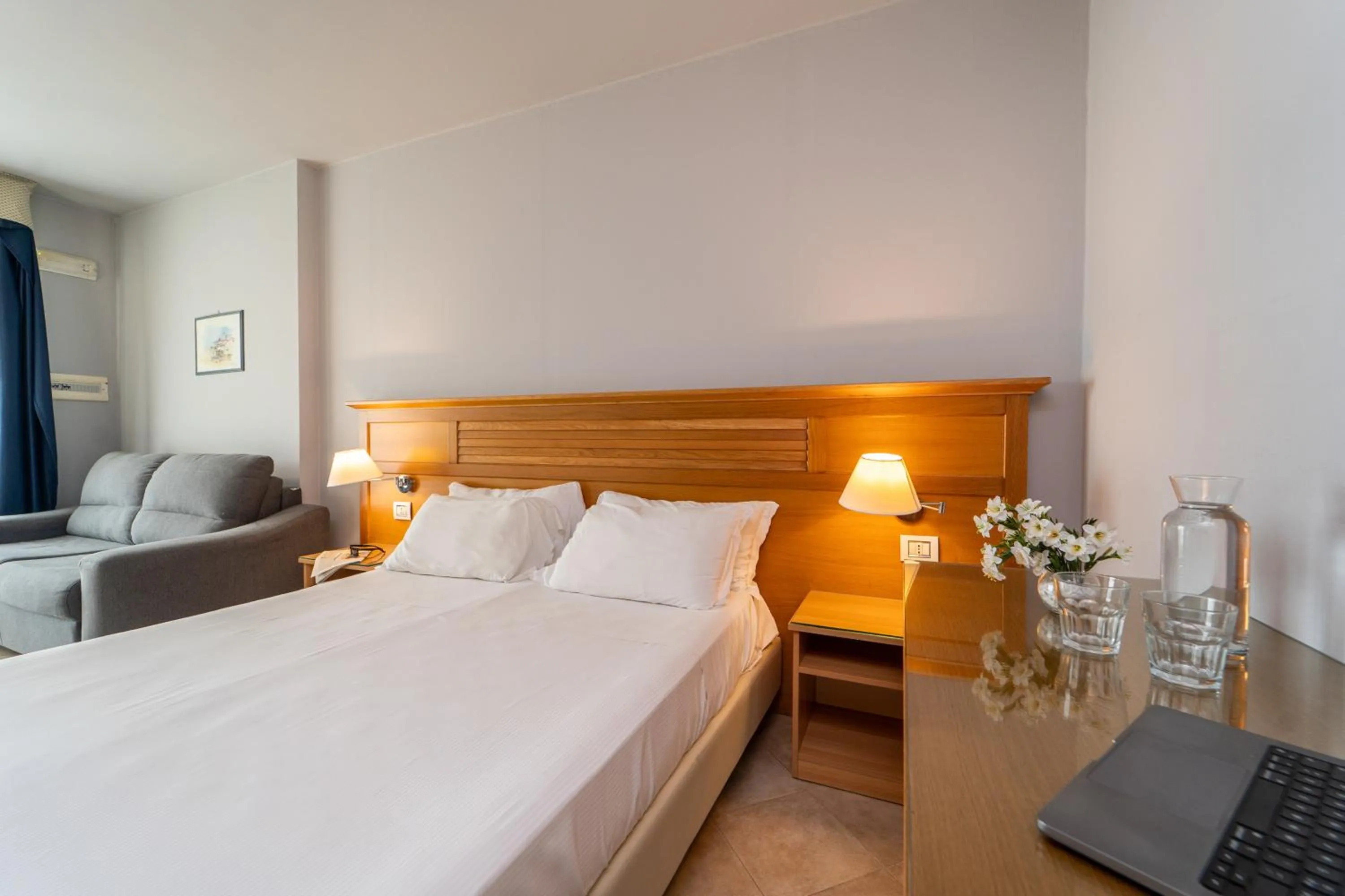 Bed in Santa Monica Resort