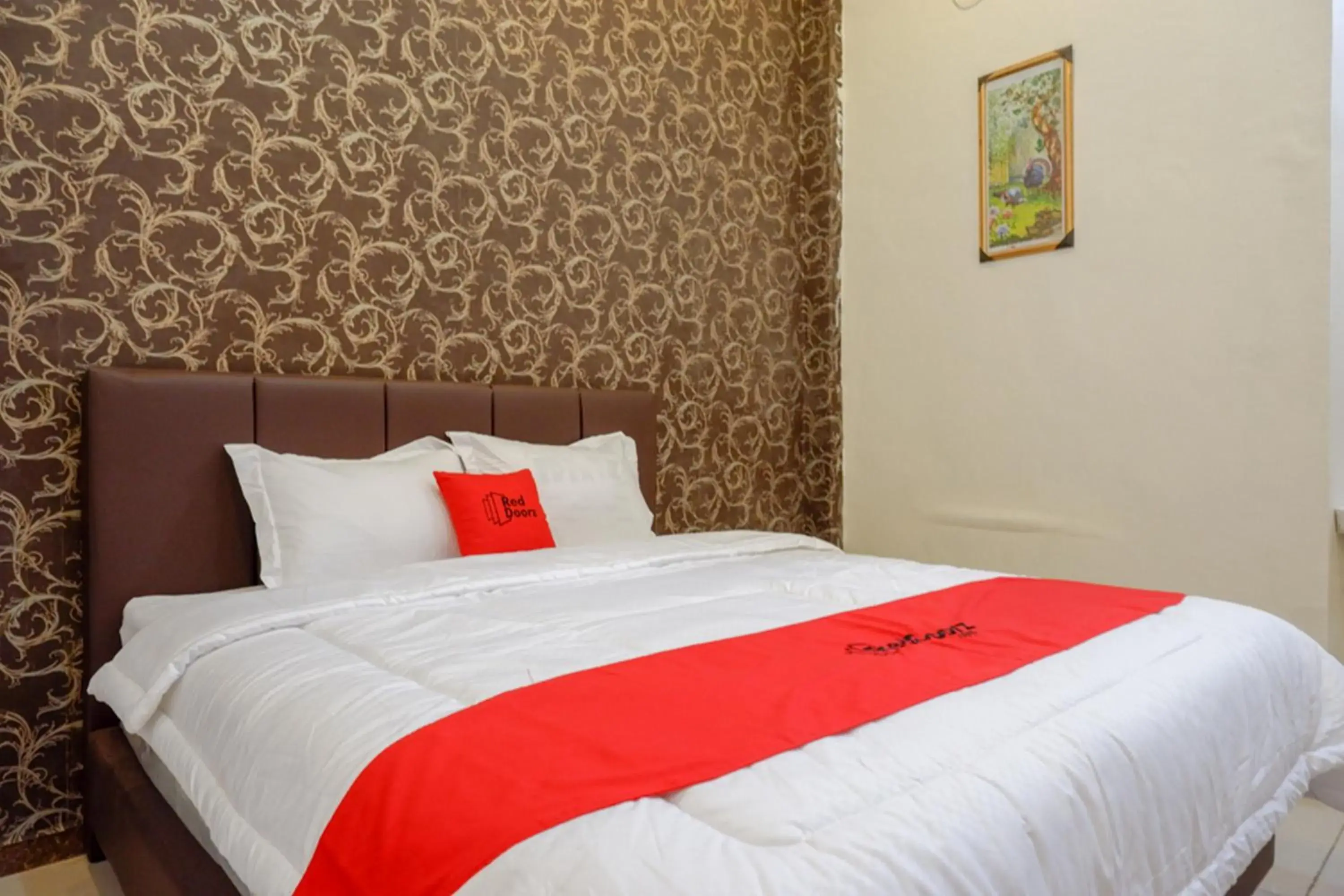 Bed in RedDoorz @ Jalan Pattimura Palu Bed in RedDoorz @ Jalan Pattimura Palu