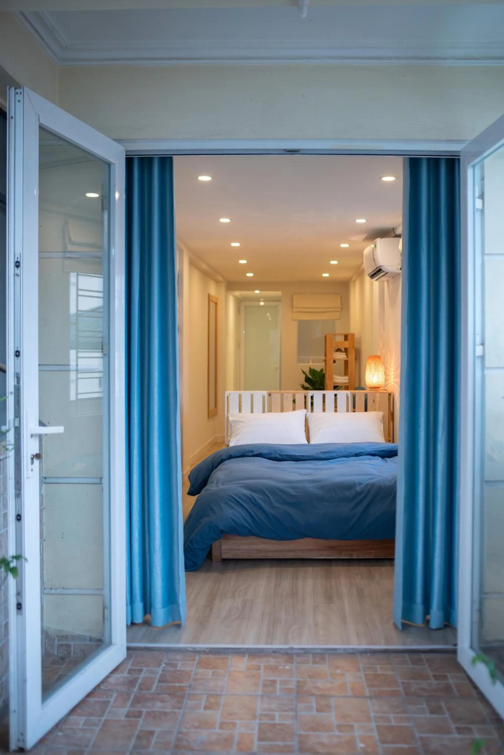 Bed in Graffiti Hotel