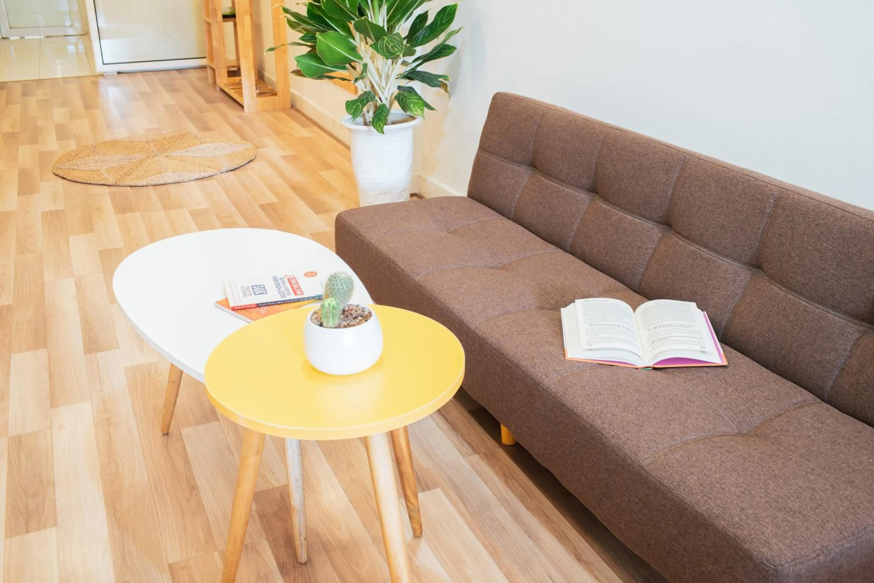 Living room in Graffiti Hotel