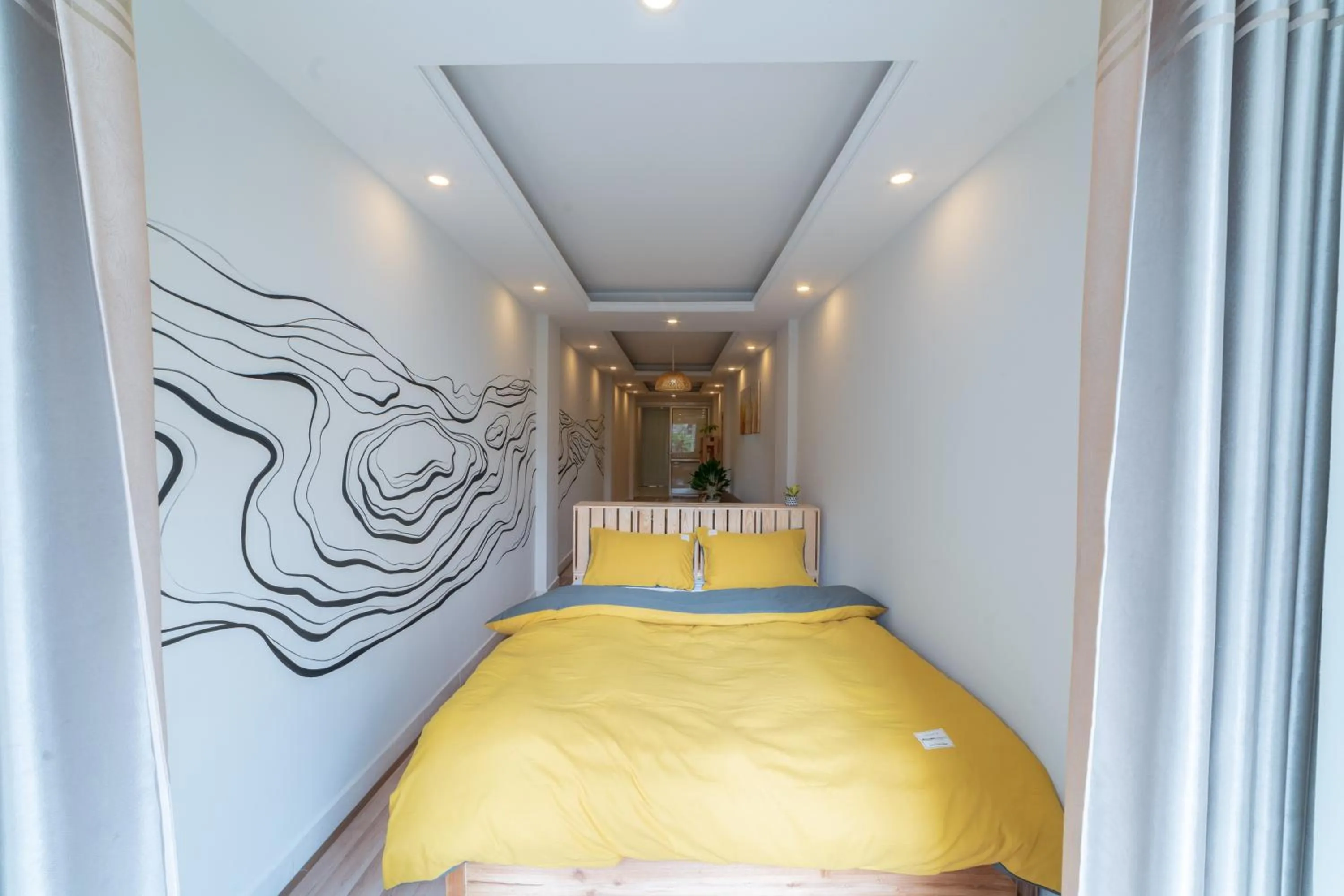 Bed in Graffiti Hotel